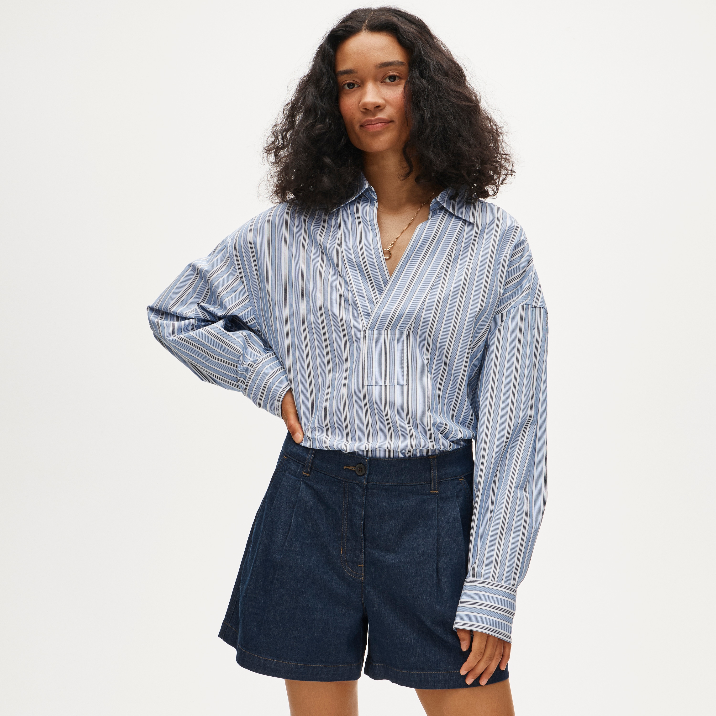 Pleated short in drapey denim - image 3