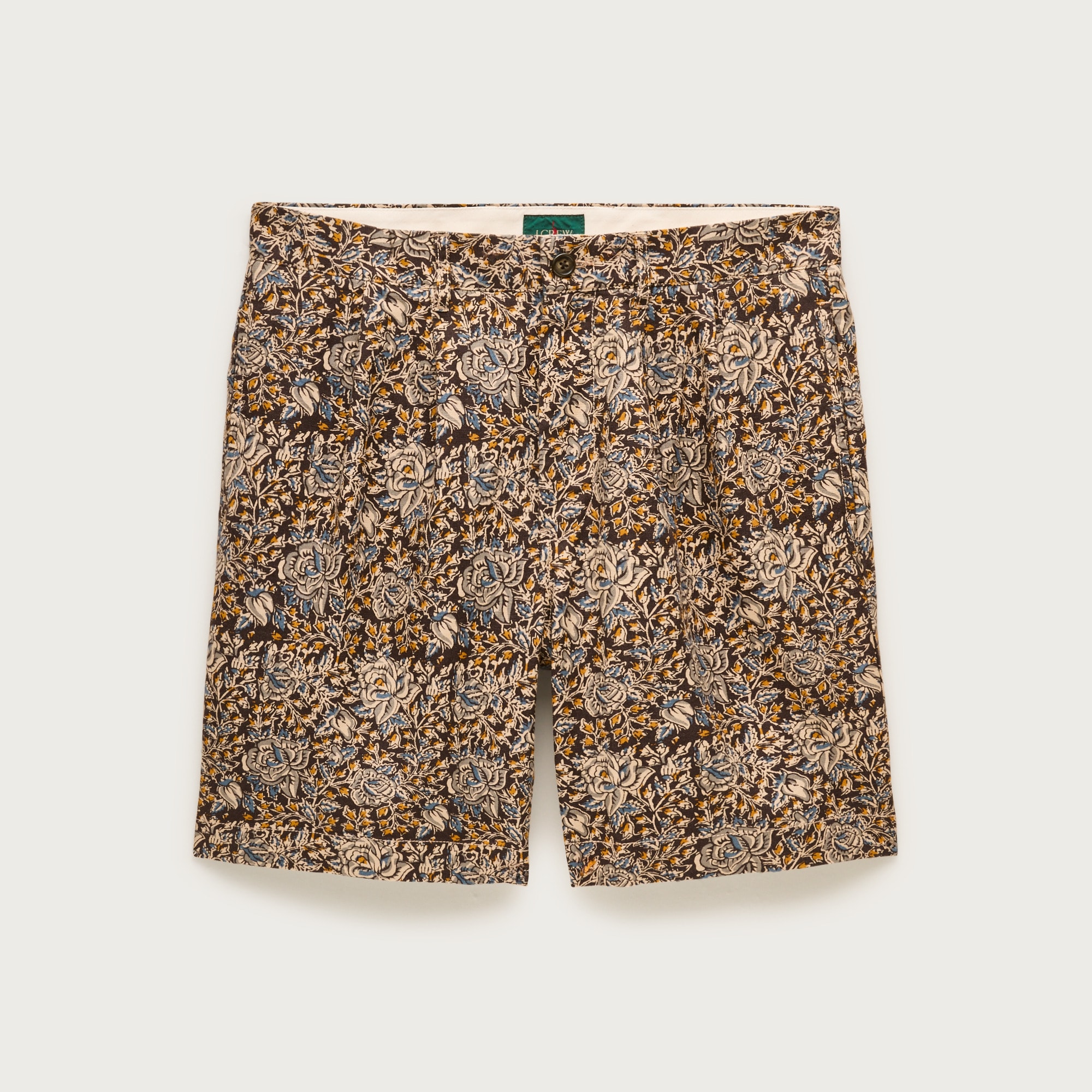 8" pleated cotton-linen blend short in batik print