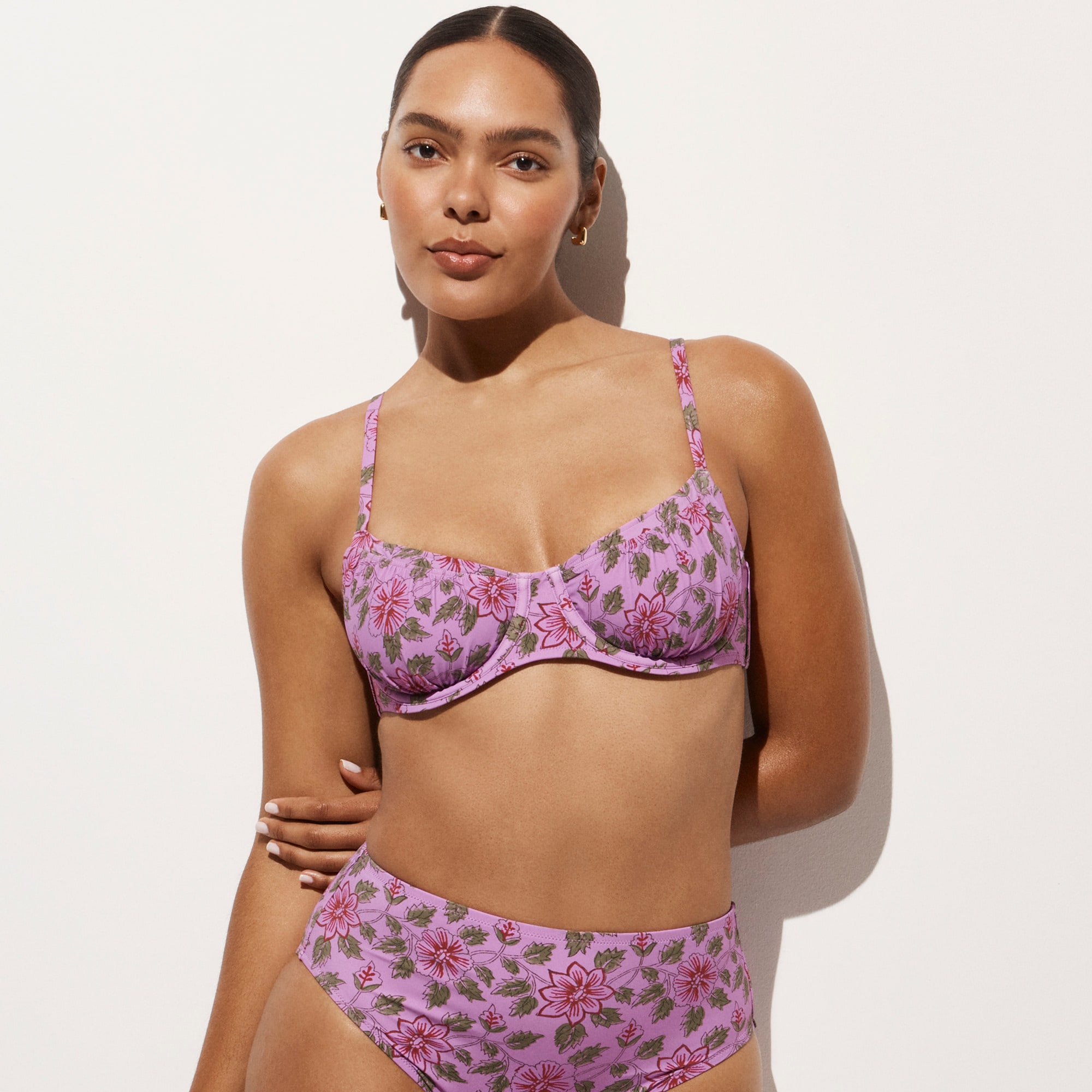 Ruched underwire bikini top in iris floral - image 2