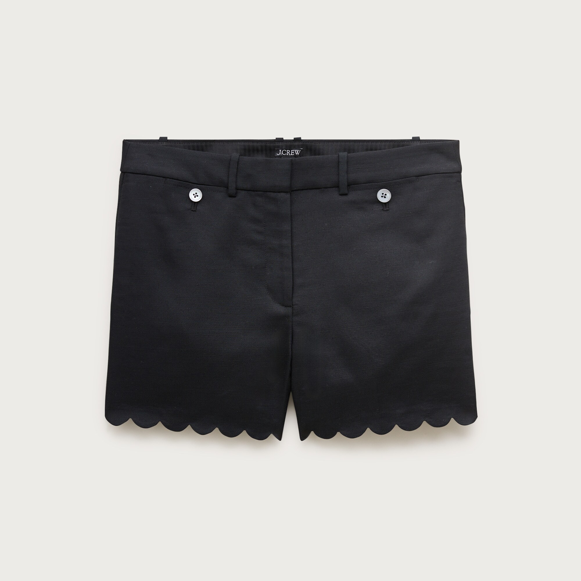 4" scalloped short in Gramercy linen blend