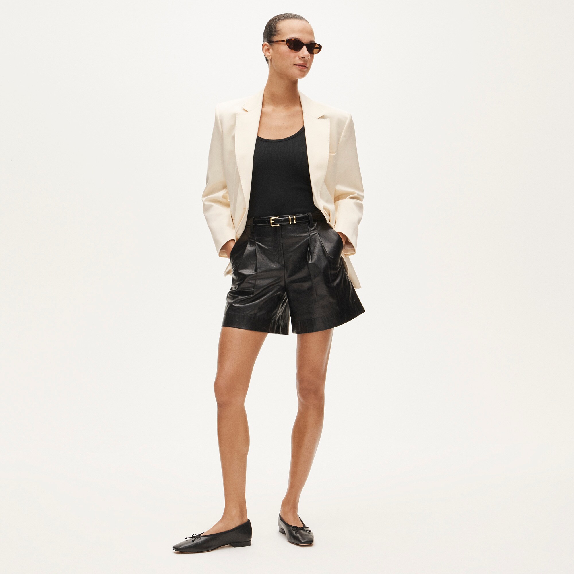 Pleated trouser short in leather - image 2