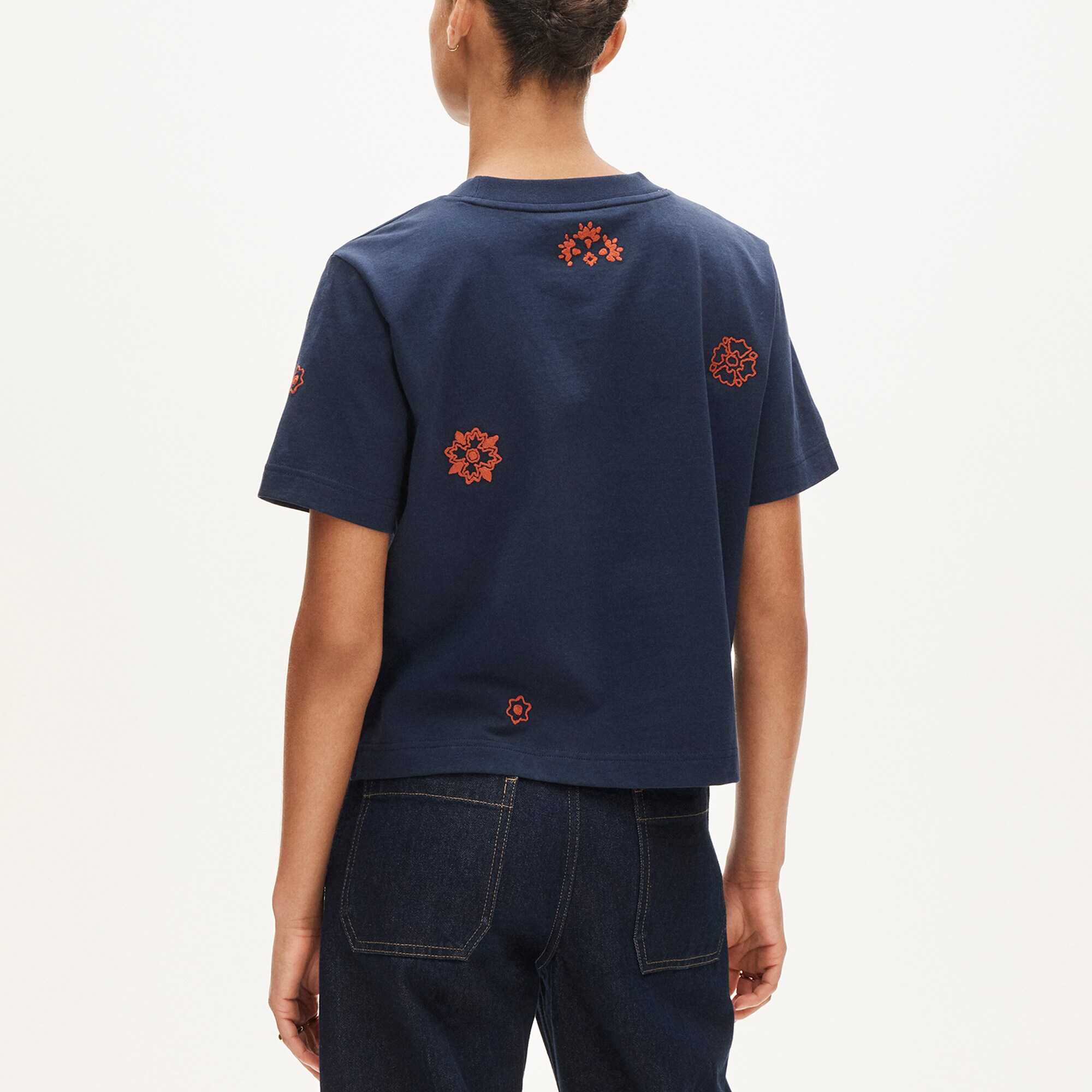 Boyfriend jersey relaxed cropped T-shirt with floral chain stitch