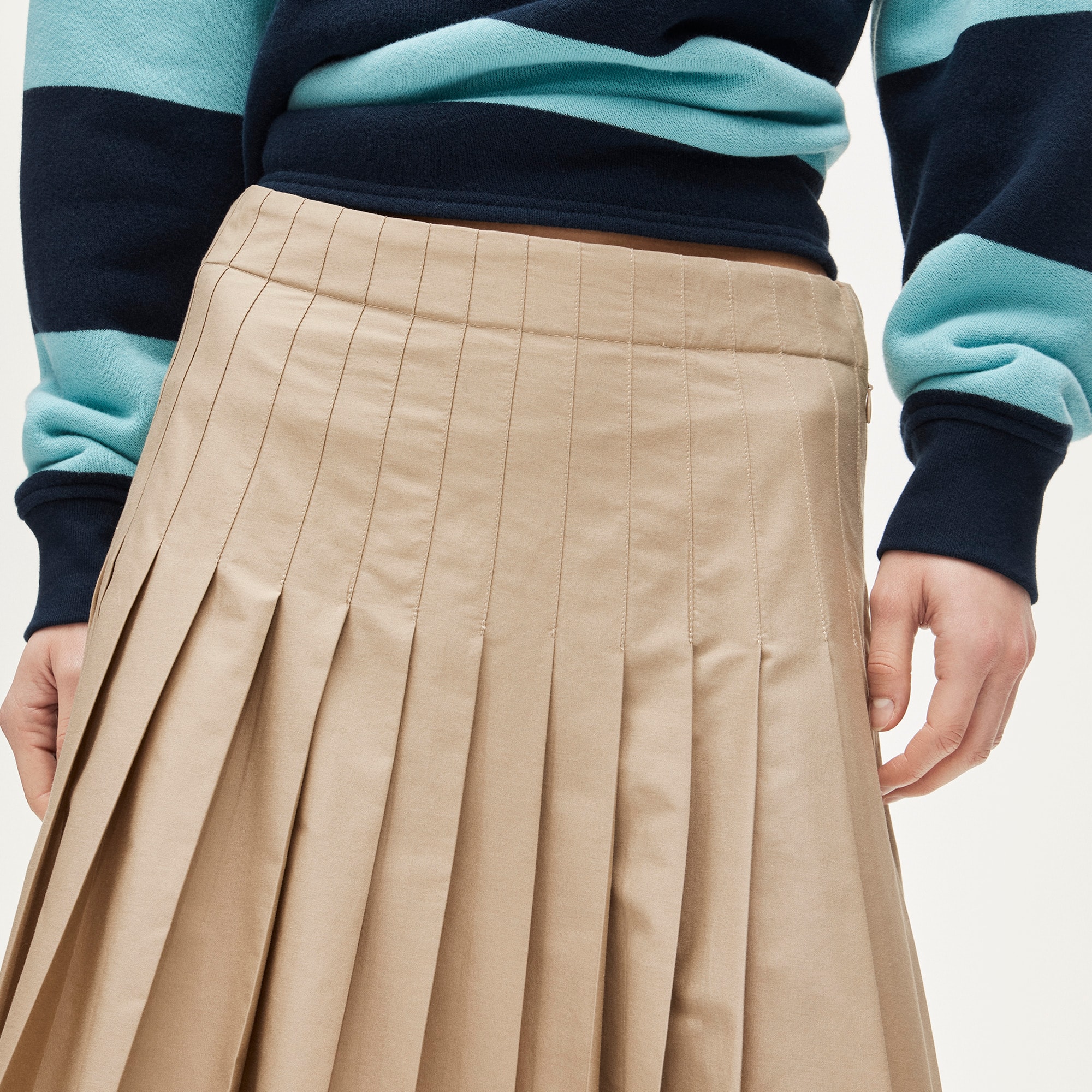 Pleated skirt in cotton poplin