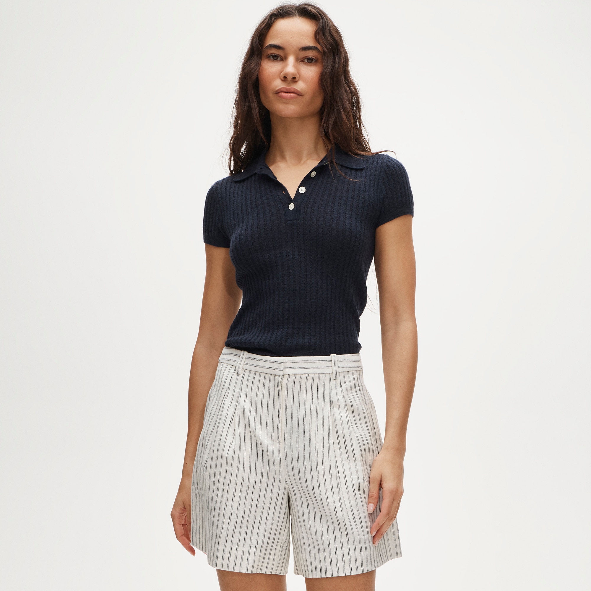Pleated trouser short in striped stretch linen blend - image 3