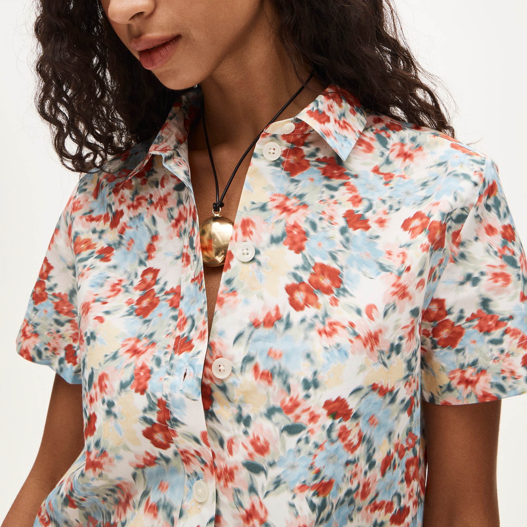 Gamine button-up shirt in blurred floral print