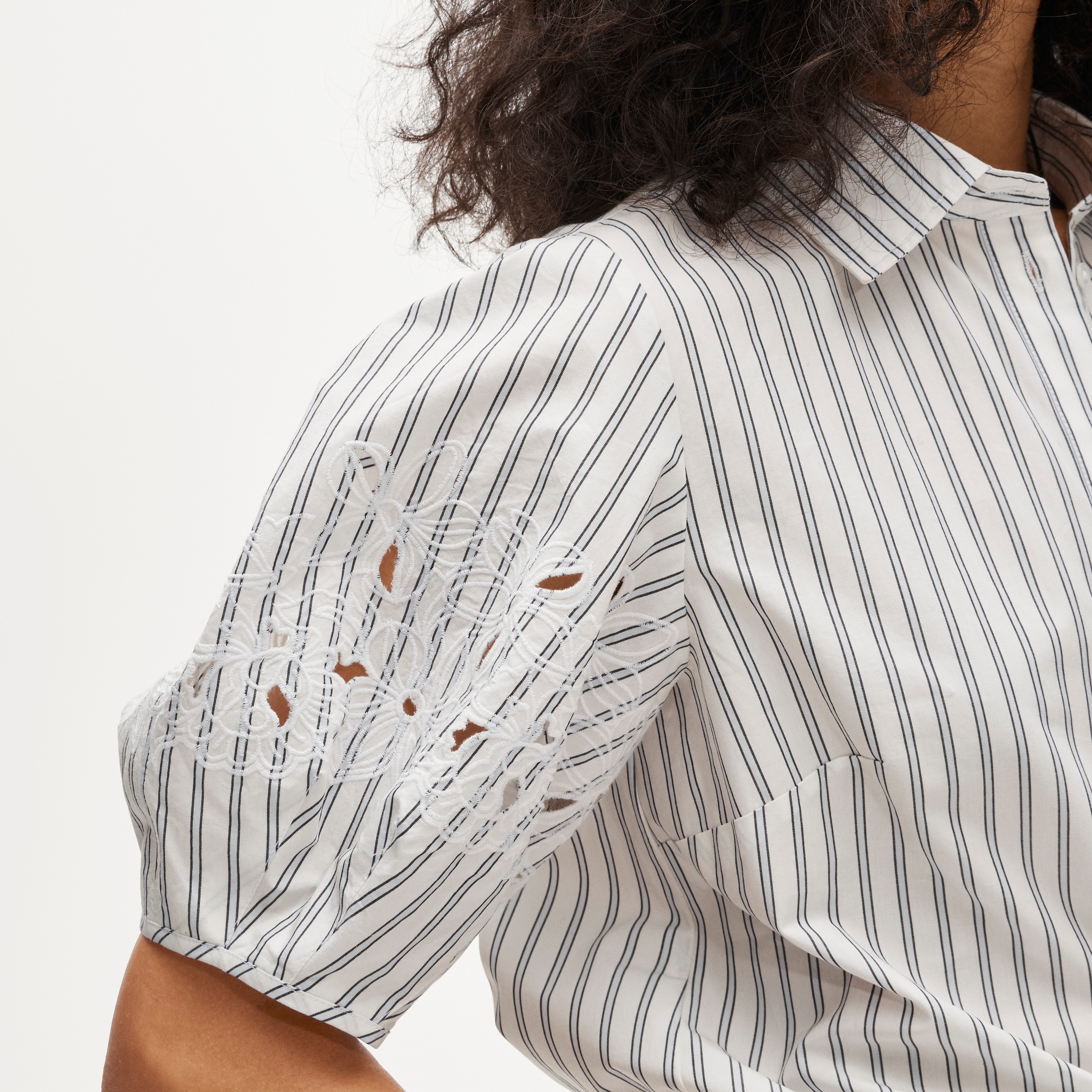 Eyelet puff-sleeve shirt in striped cotton poplin