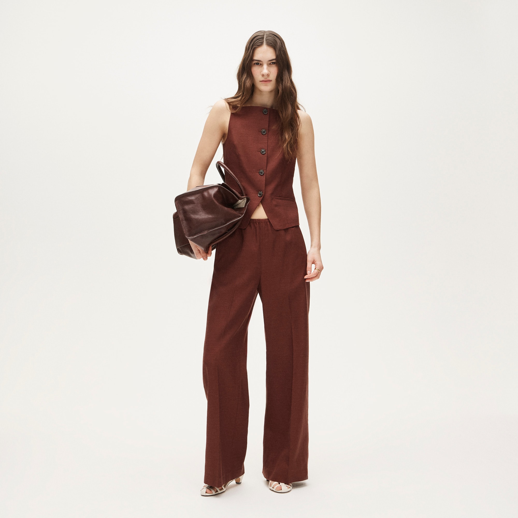 Button-up cutaway tank top in Gramercy linen blend