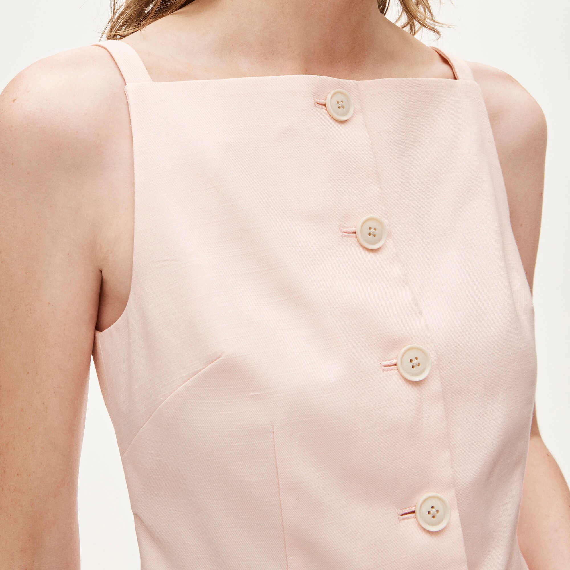 Button-up cutaway tank top in Gramercy linen blend