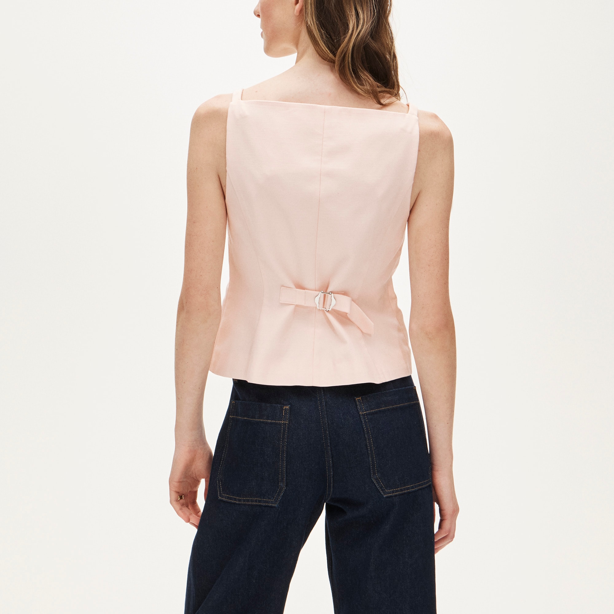 Button-up cutaway tank top in Gramercy linen blend