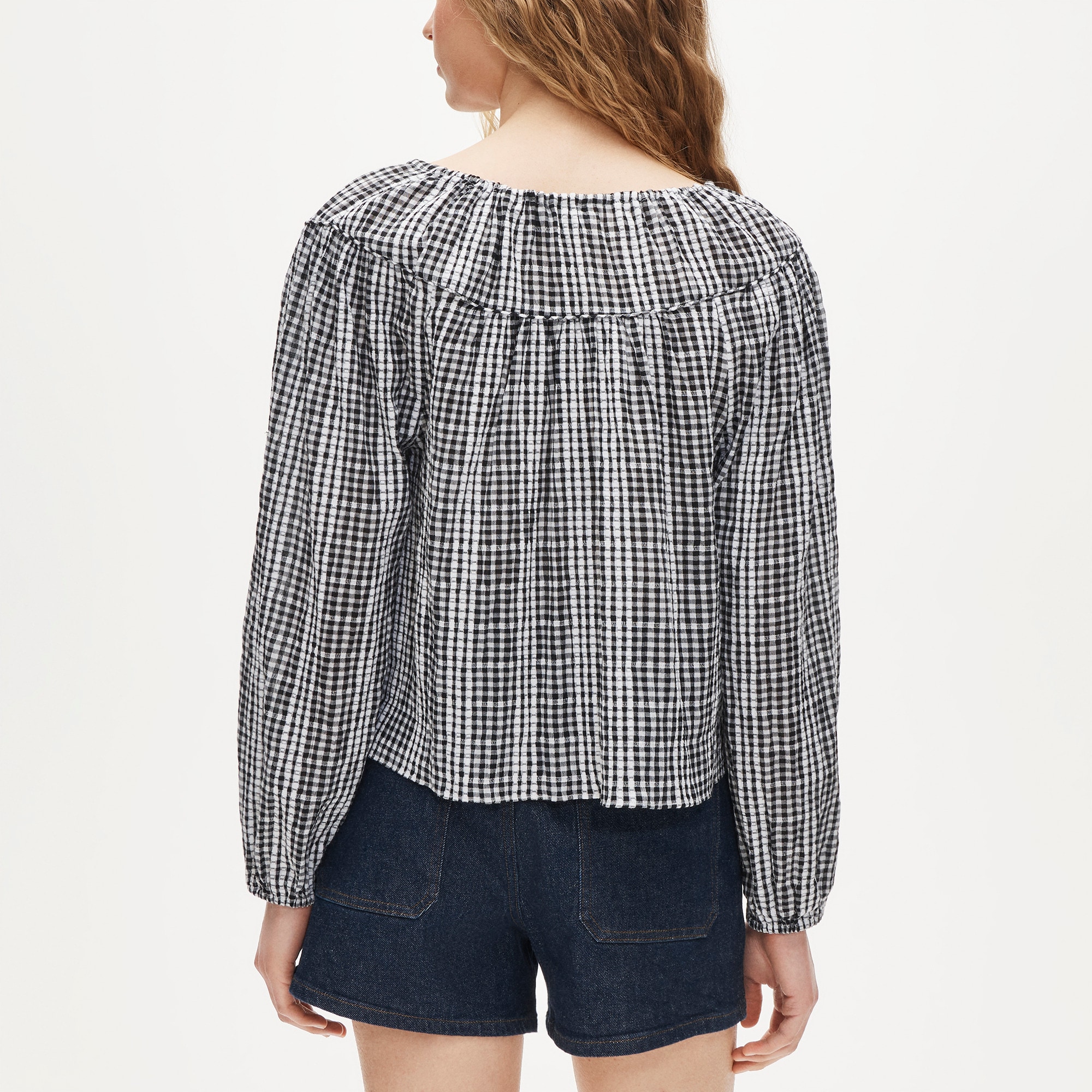 Tie-front popover top in gingham seersucker - image 5