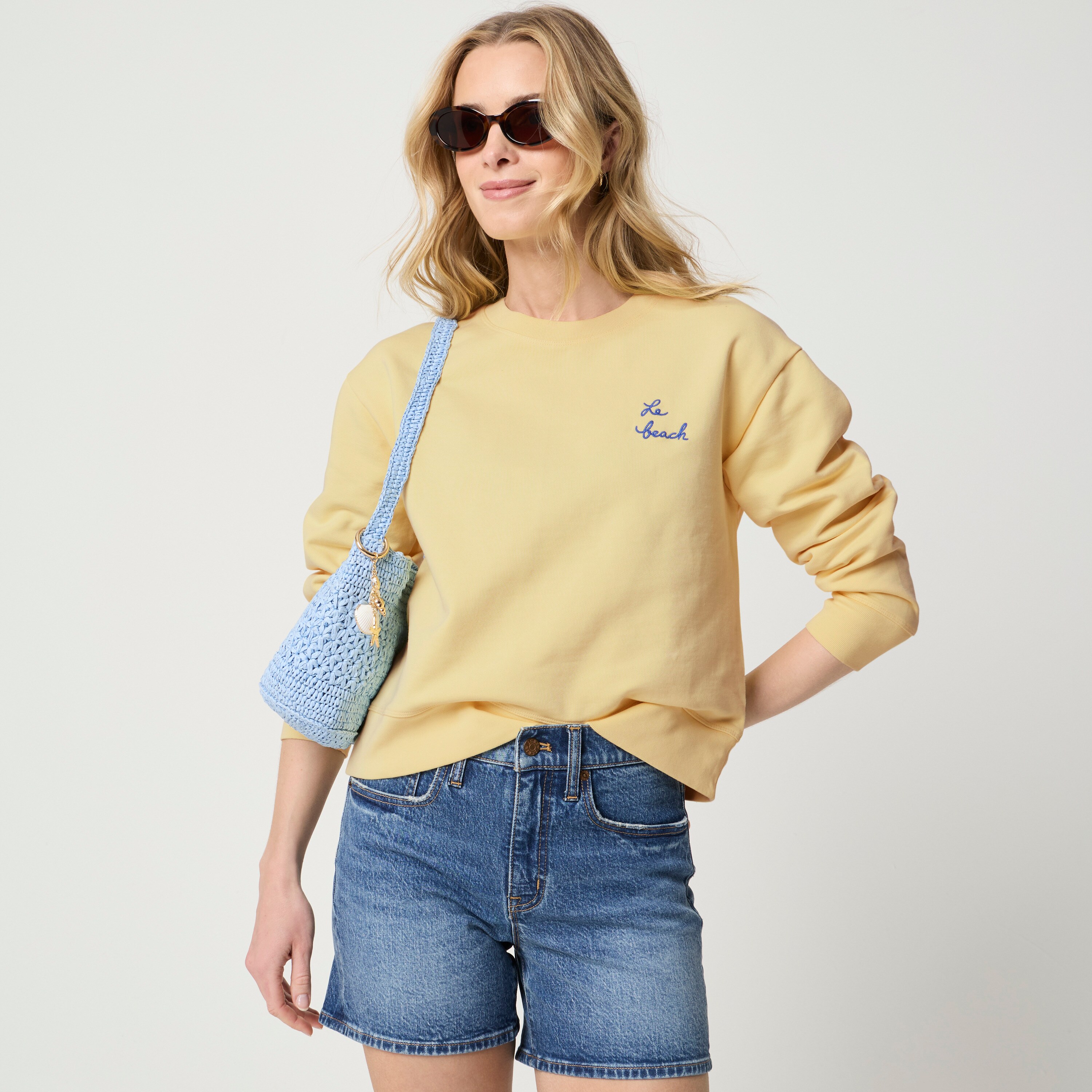 "Le beach" graphic sweatshirt