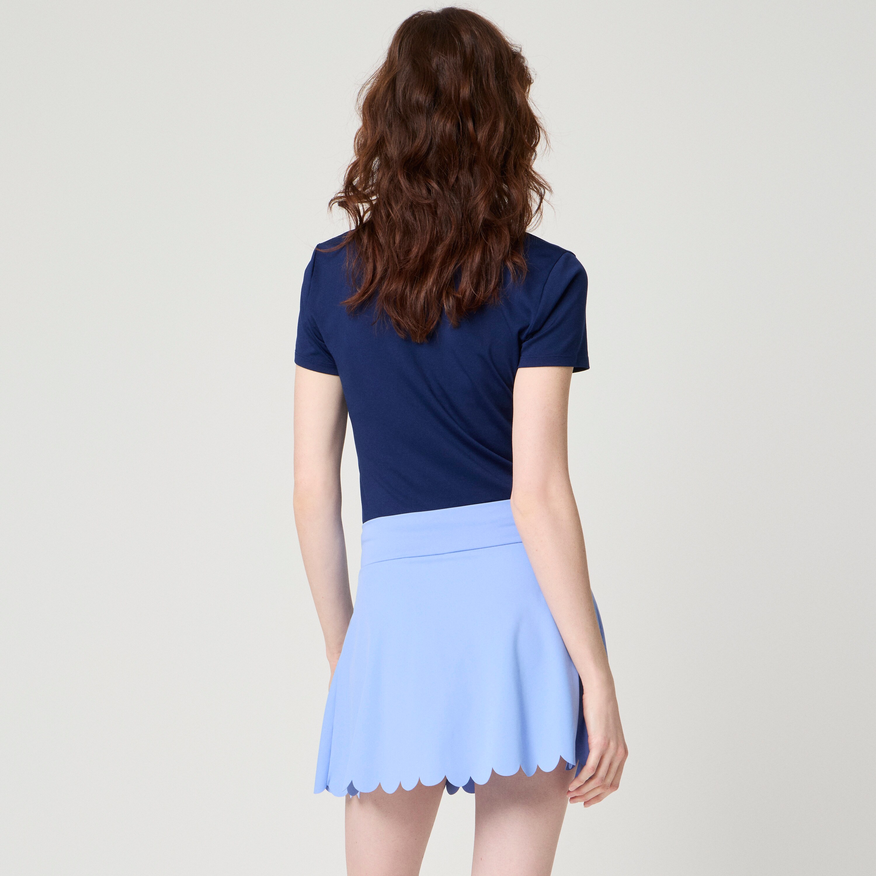 Scallop-trim active skort