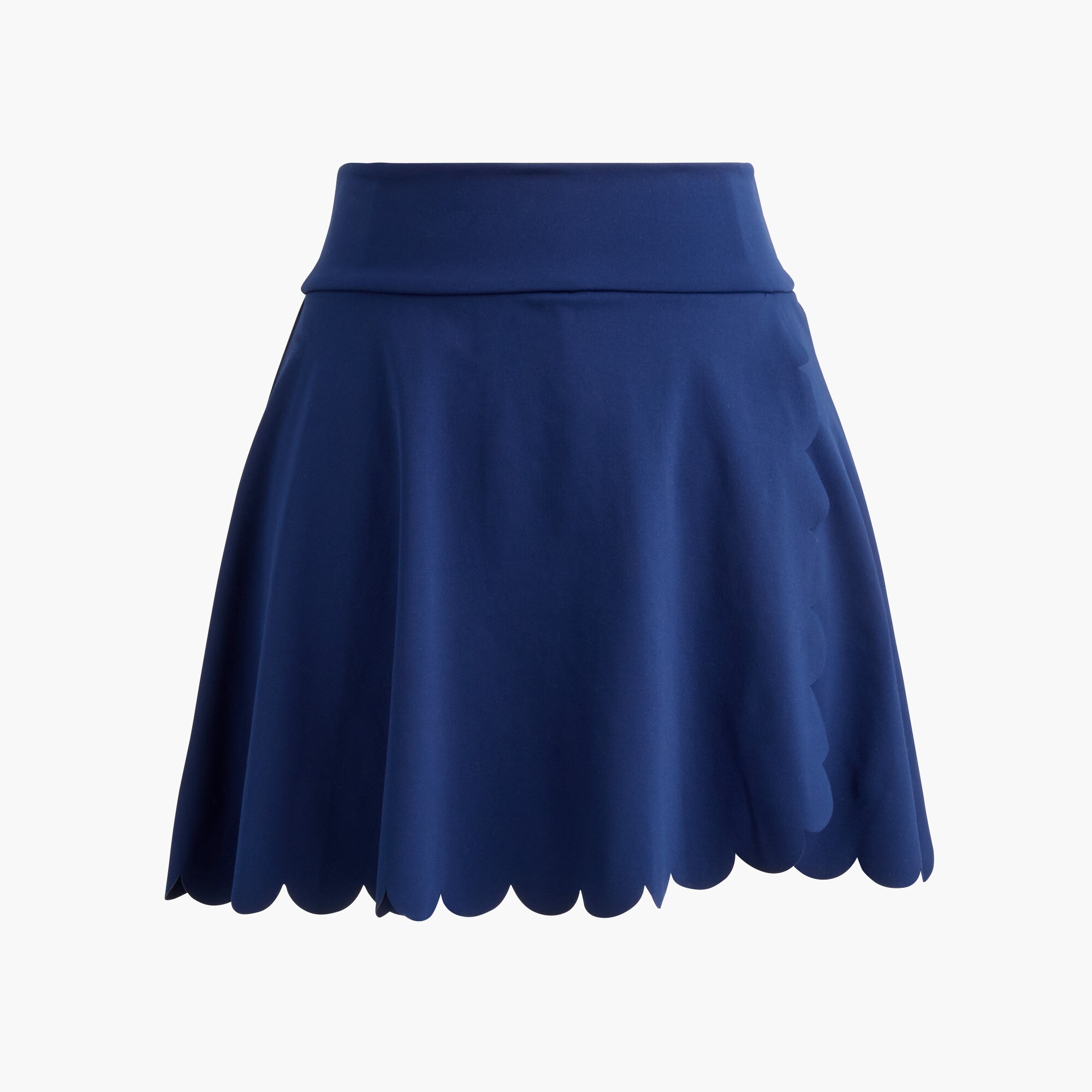 Scallop-trim active skort