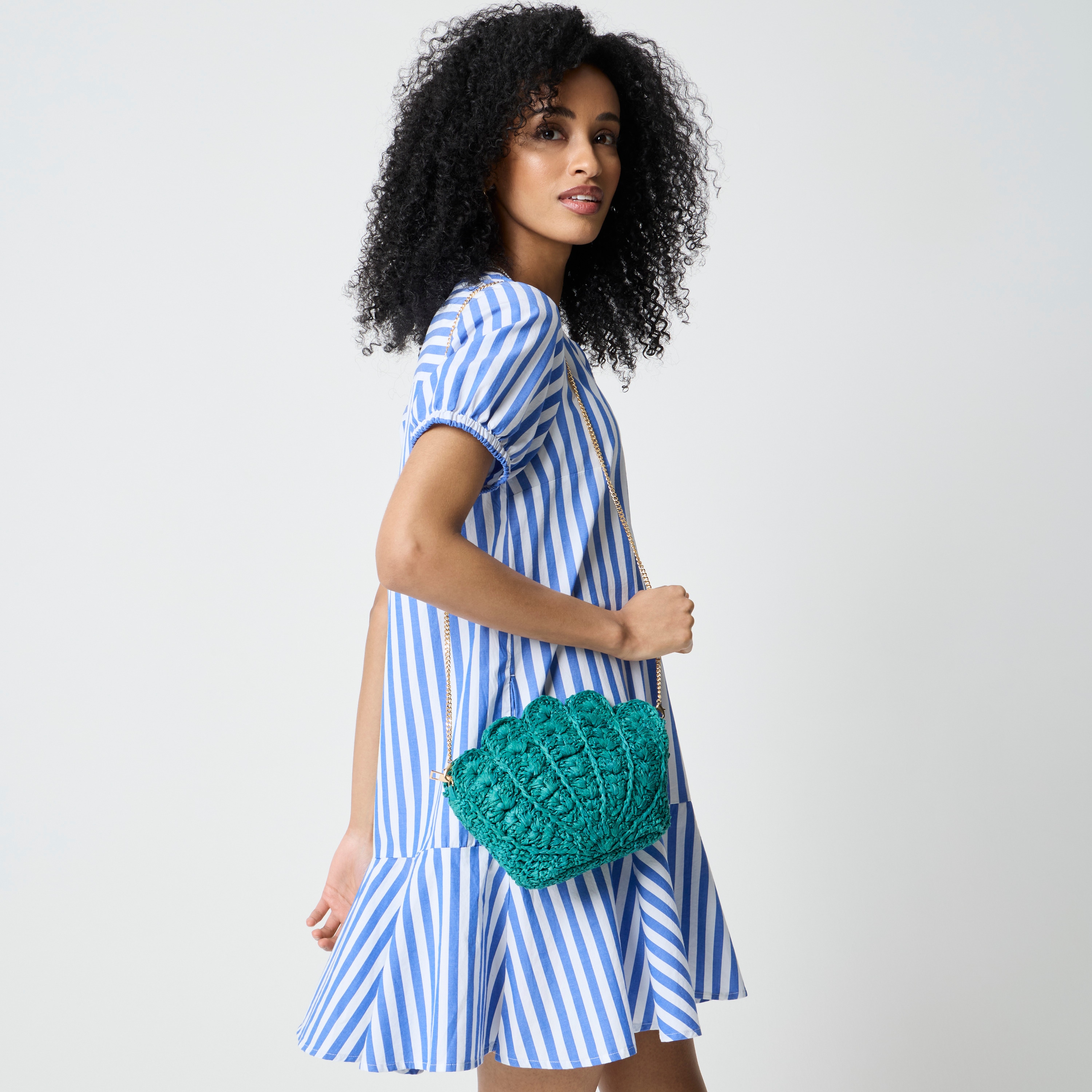 Woven shell clutch