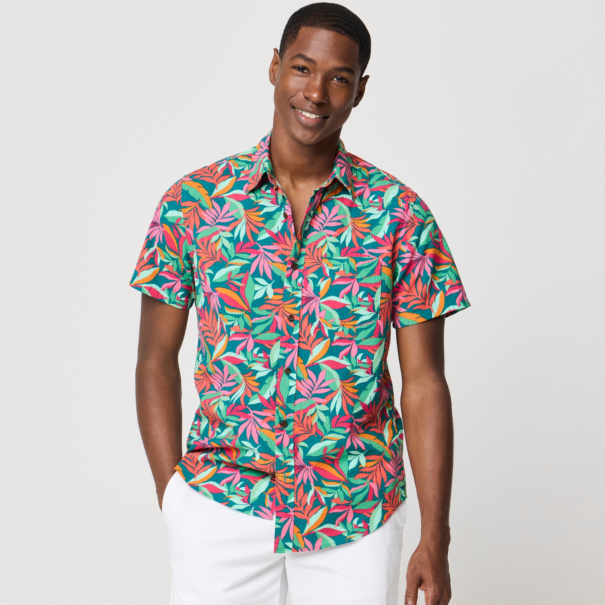 Short-sleeve printed seersucker shirt