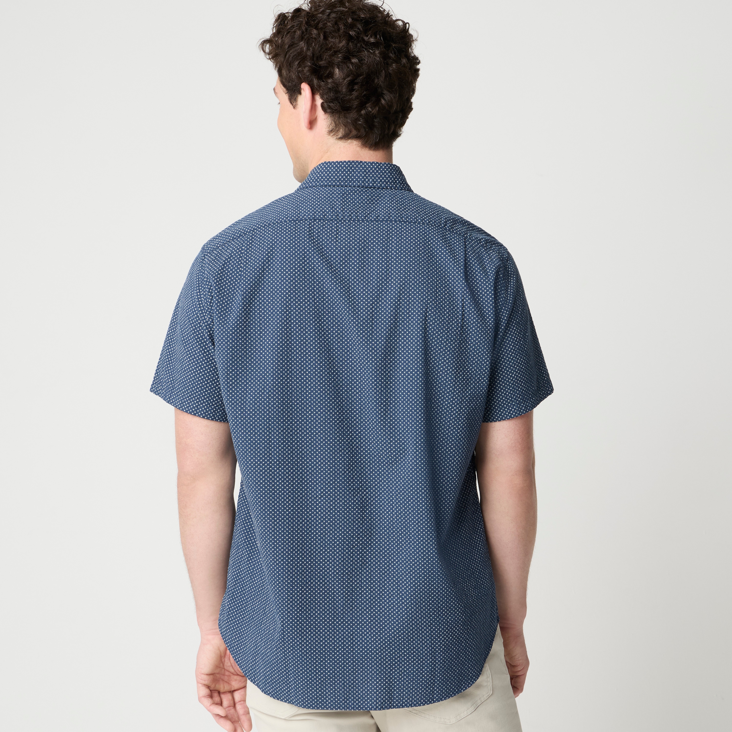 Short-sleeve printed seersucker shirt