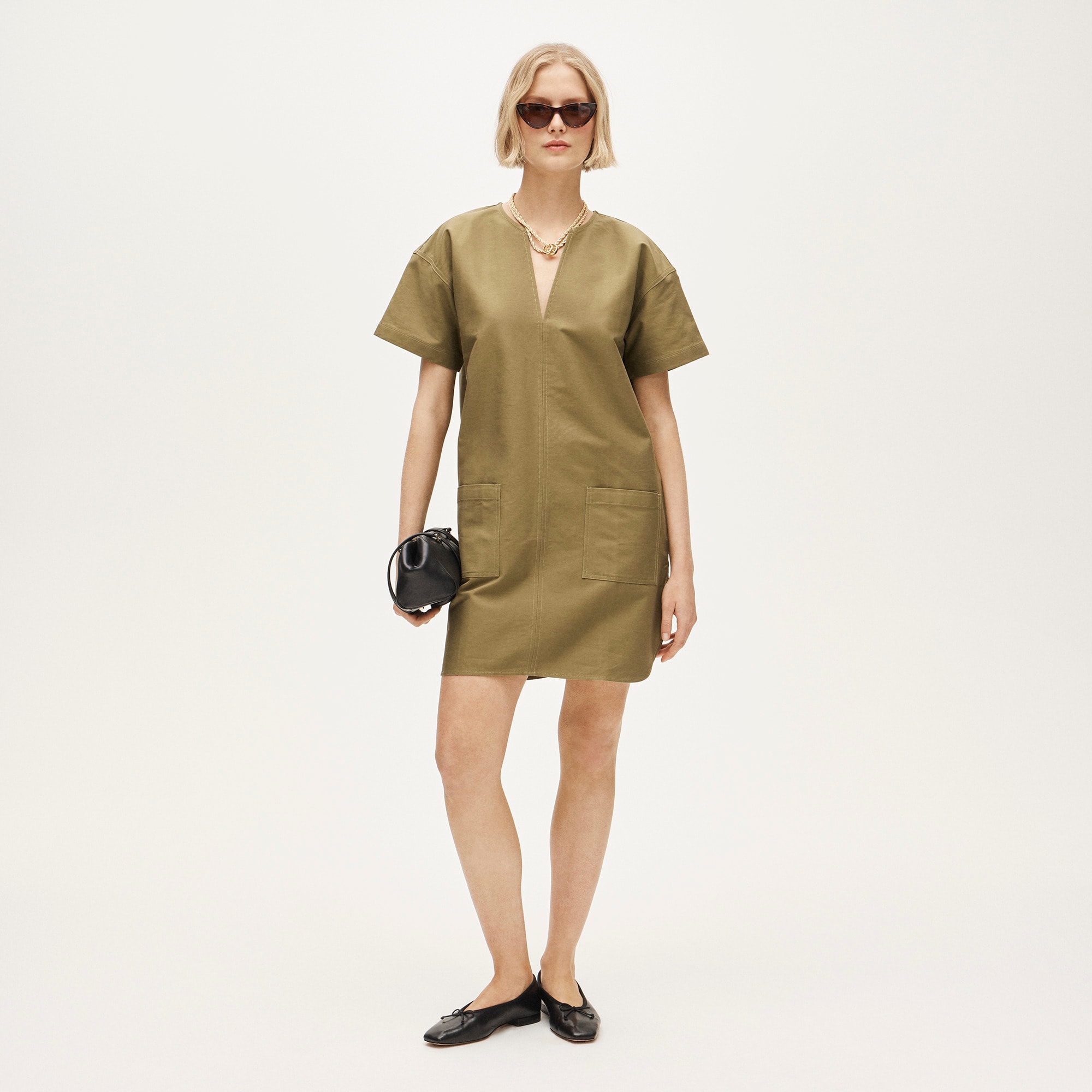 Patch-pocket pullover dress in structured cotton poplin