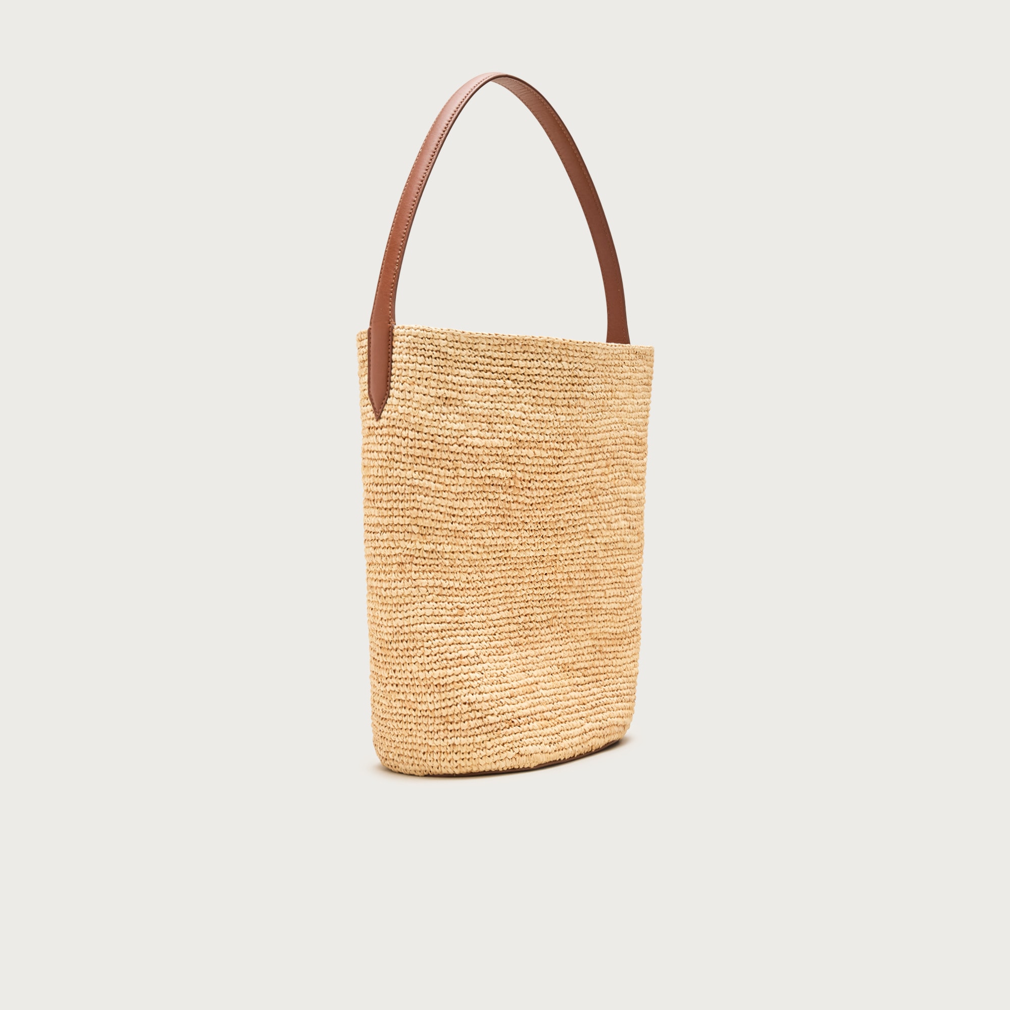 Berkeley handknotted bucket bag in raffia