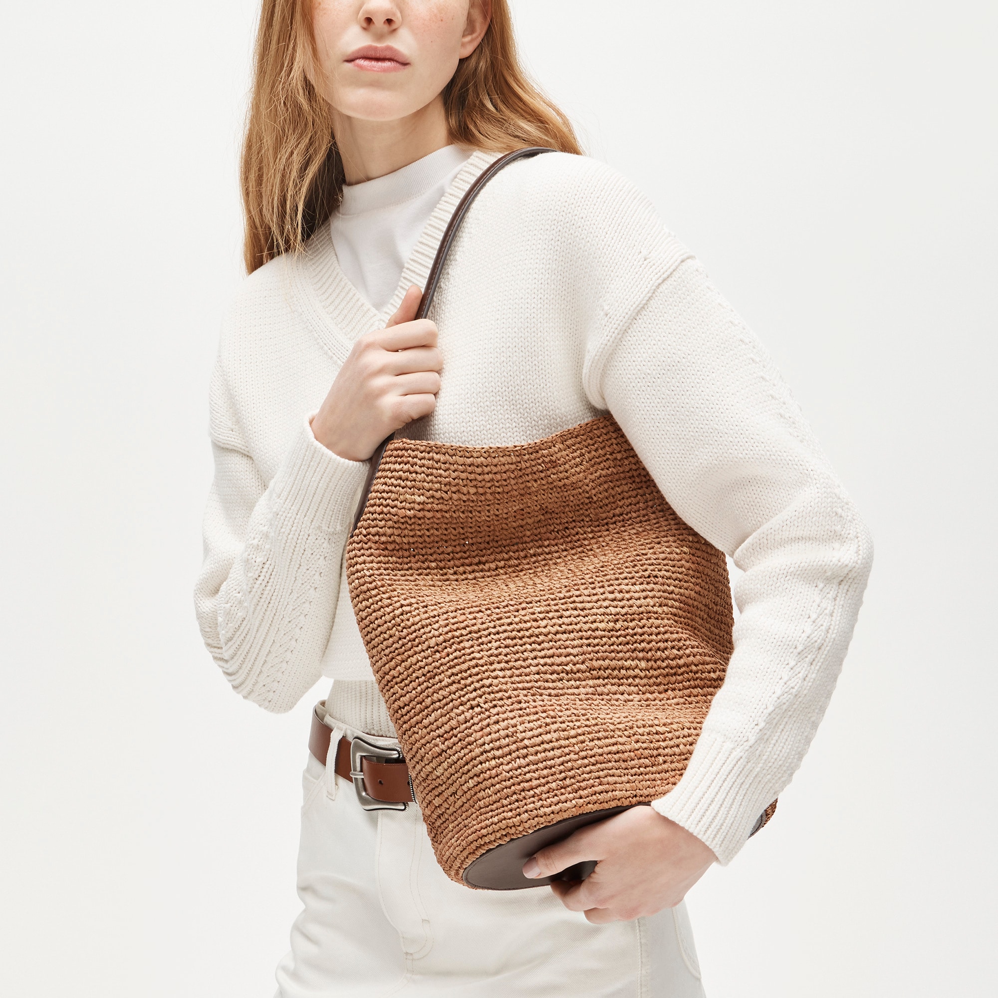 Berkeley handknotted bucket bag in raffia