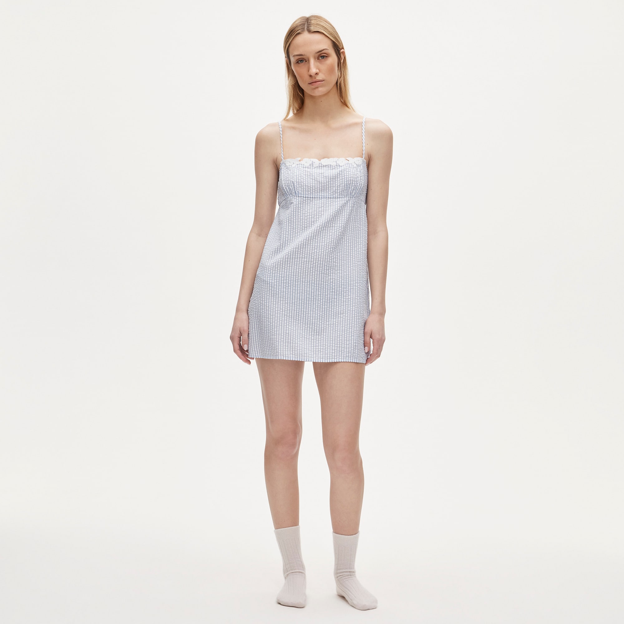 Lace-trim nightgown in seersucker - image 2