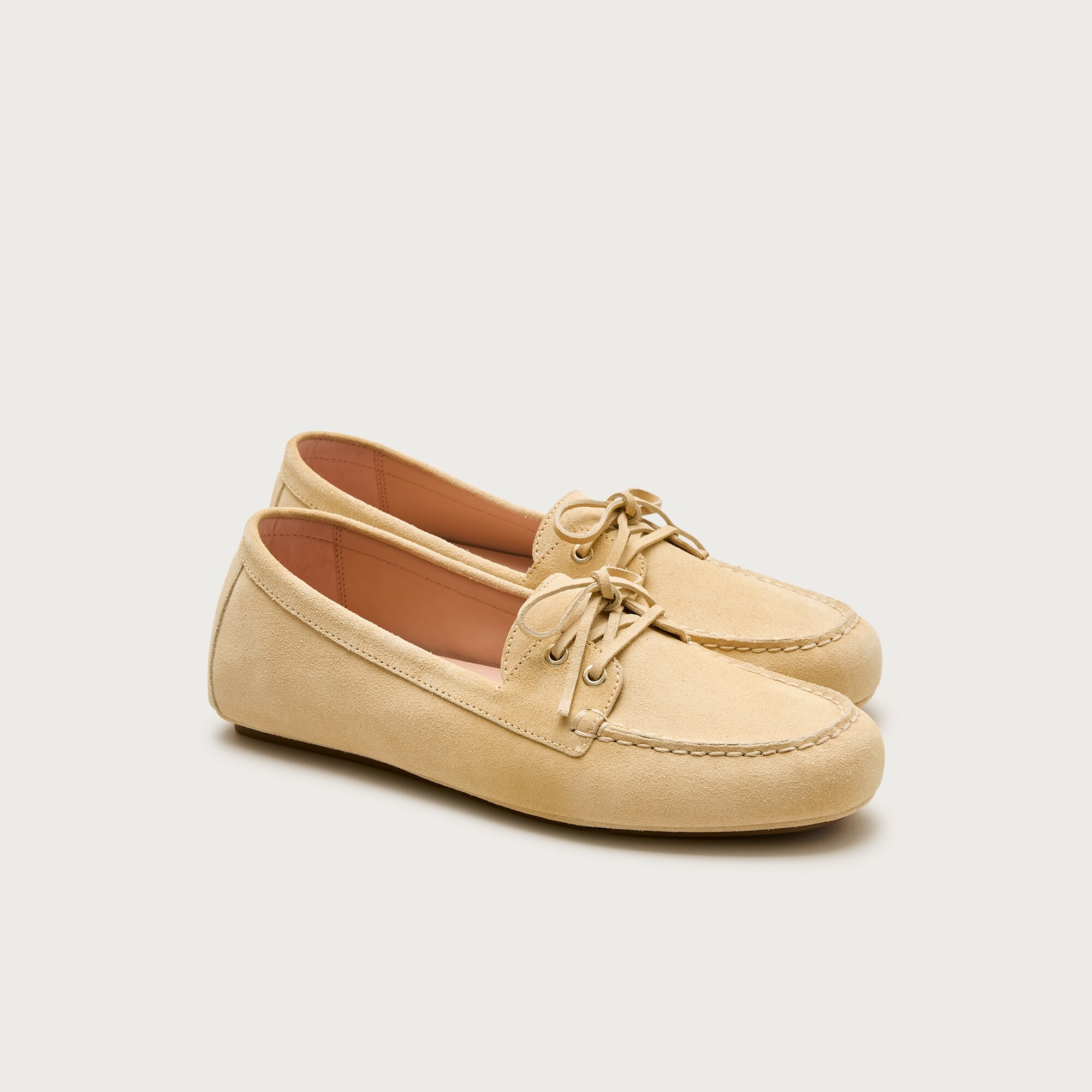 Driving loafers in suede with two sets of laces