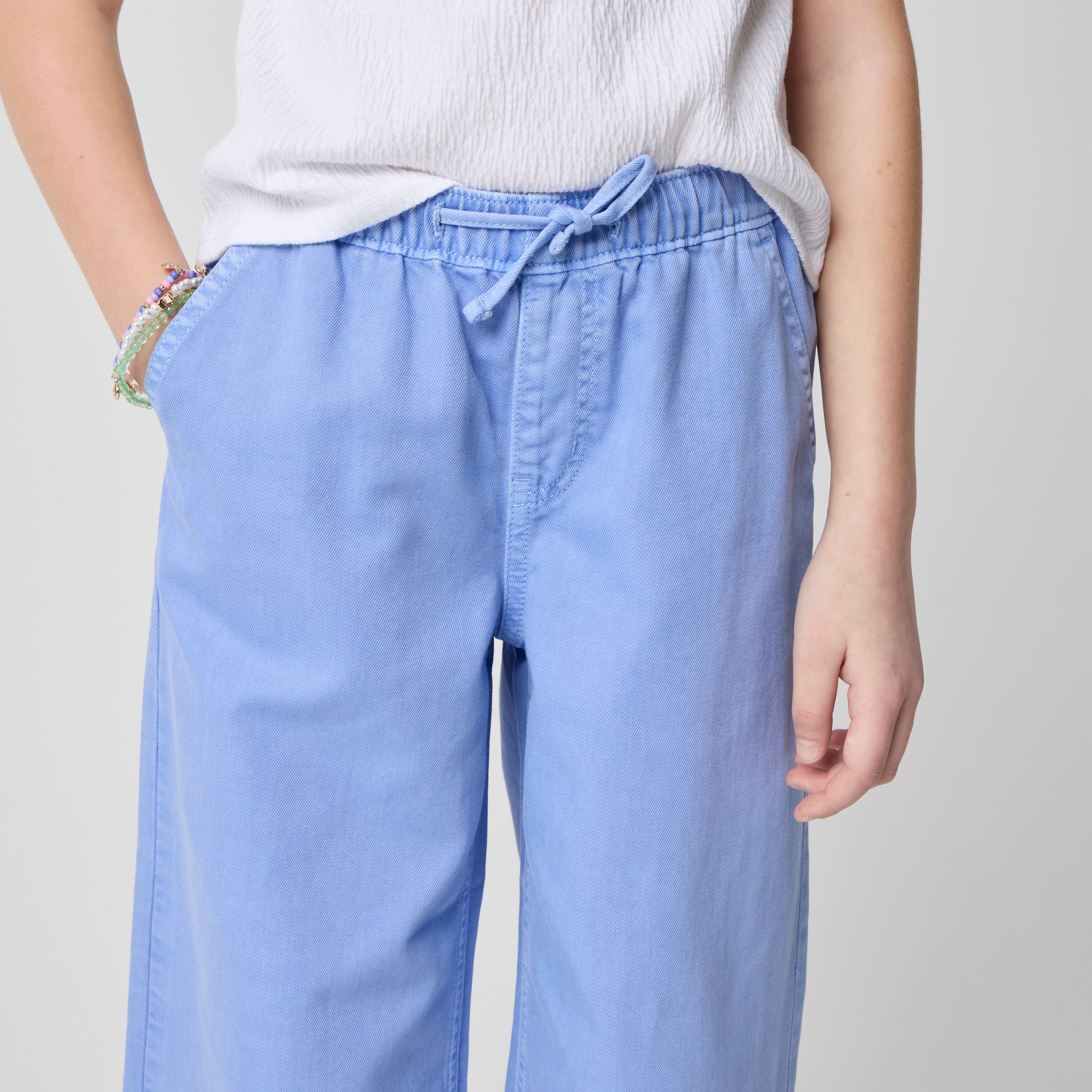 Girls' garment-dyed twill pull-on pant