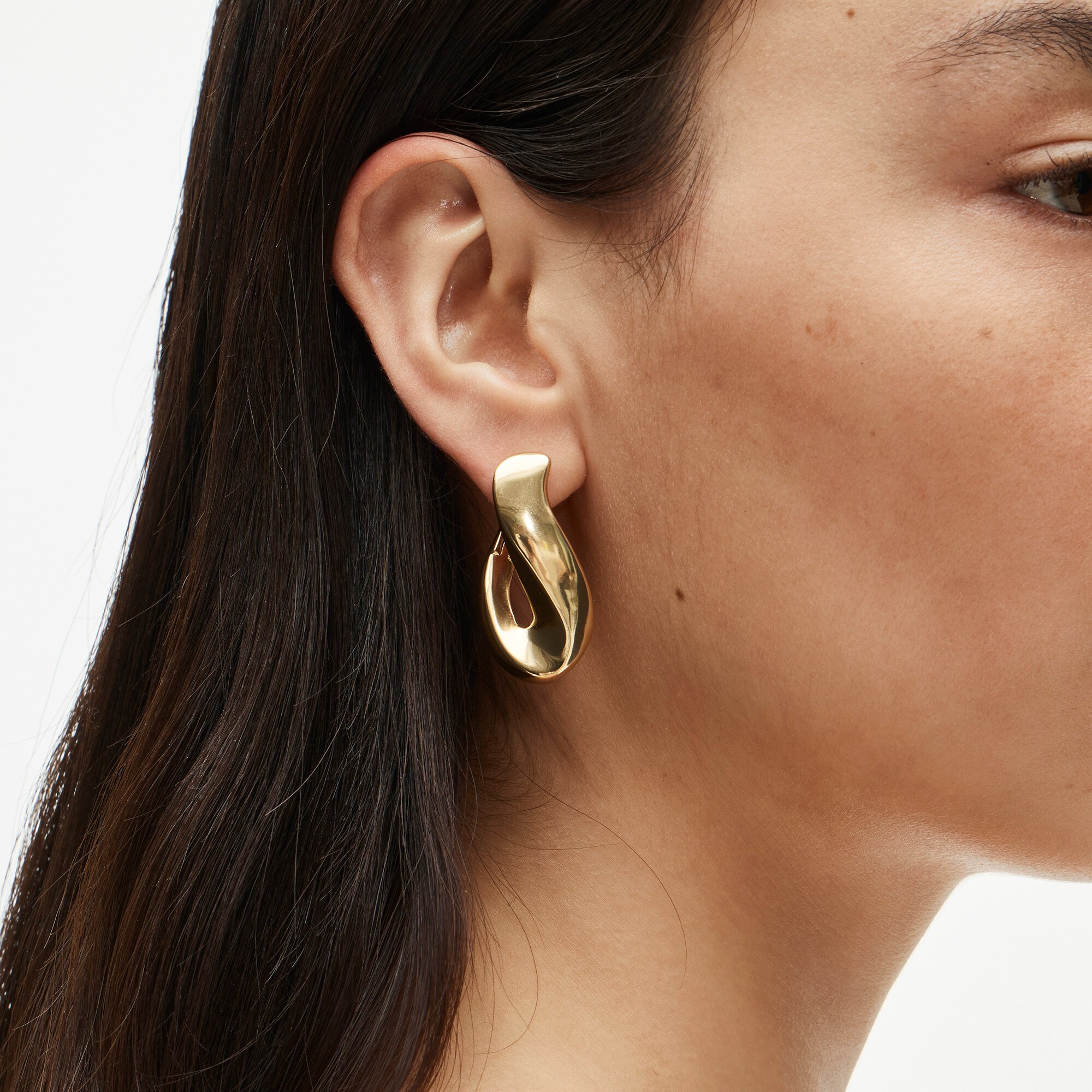 Twisted hoop earrings