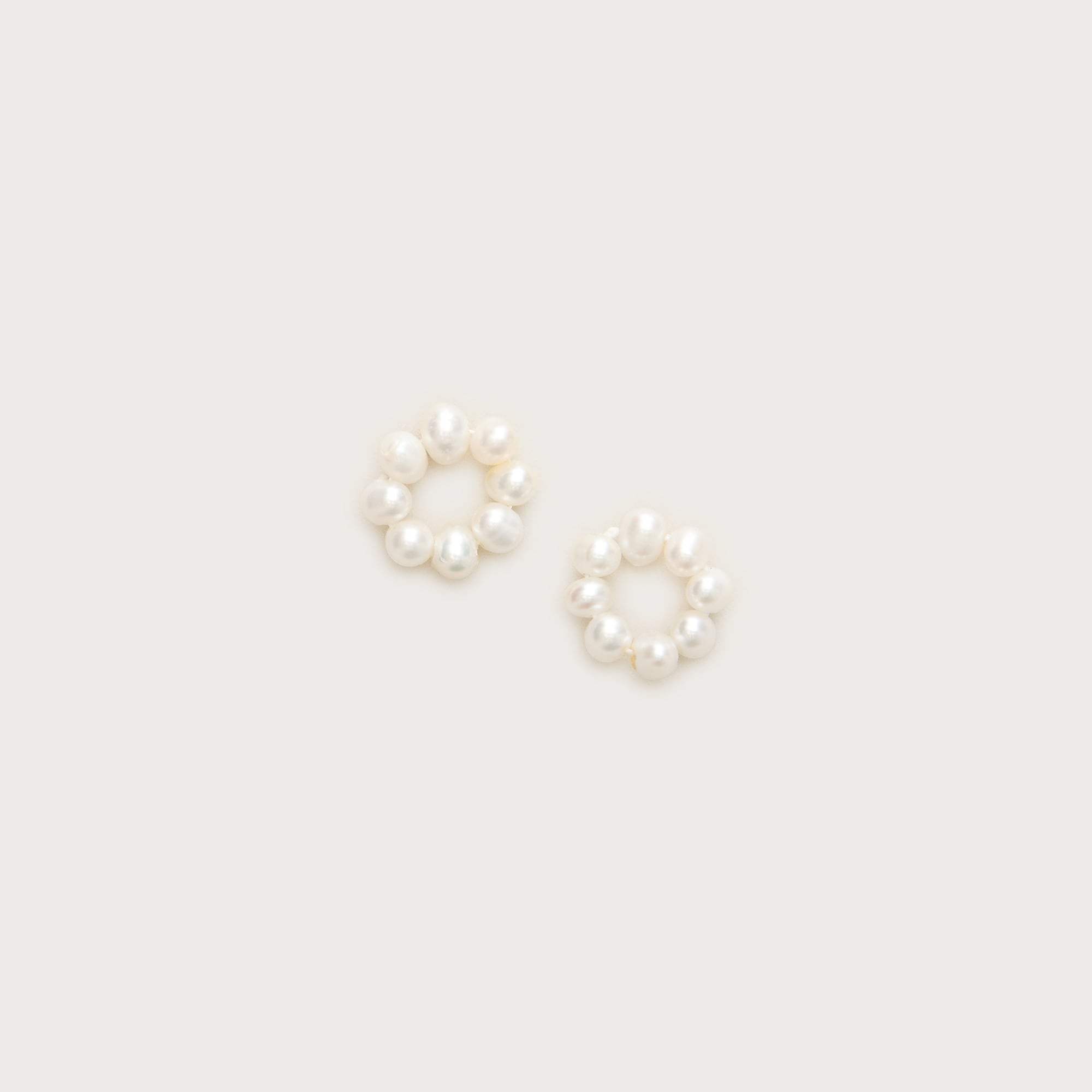 Floral pearl studs
