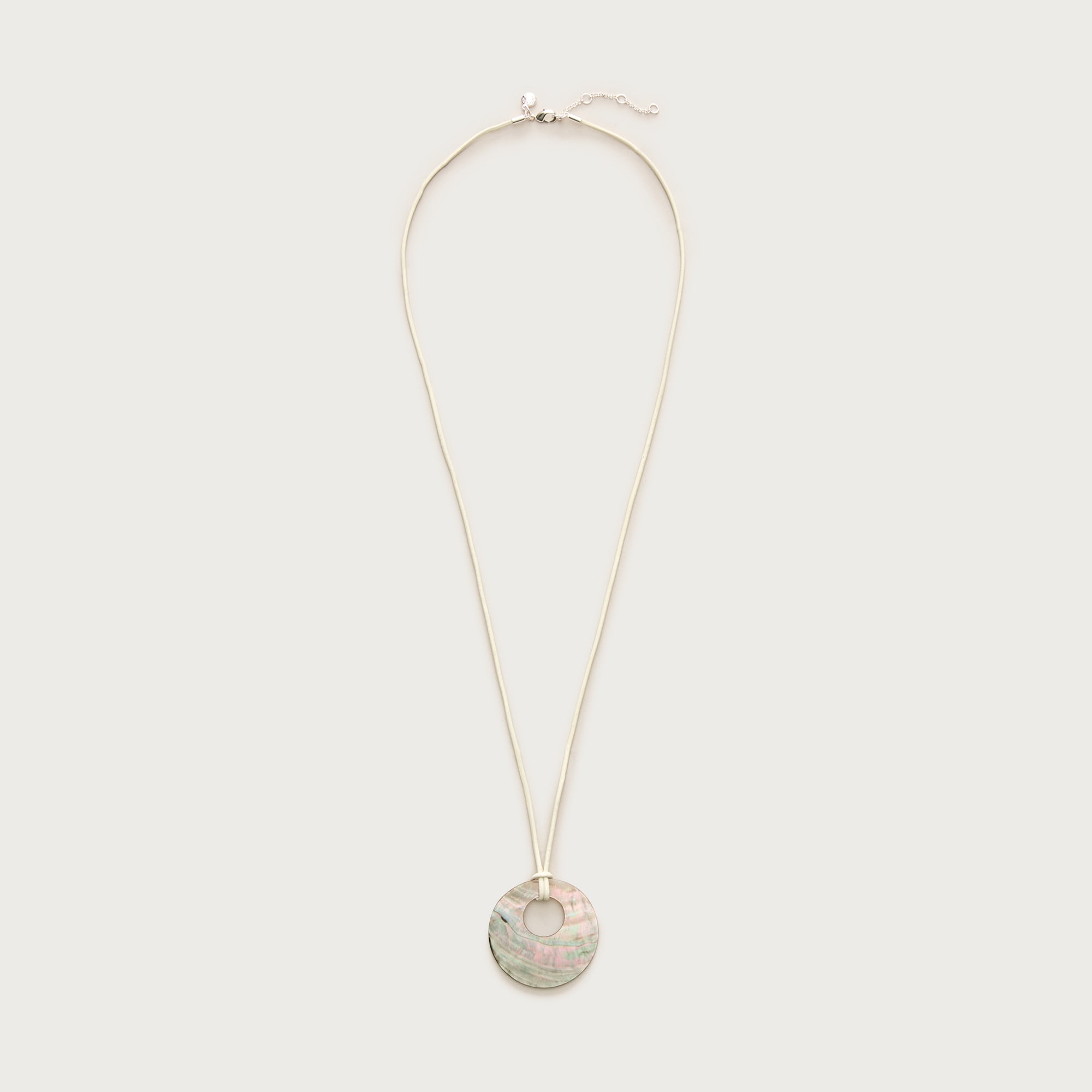Mother-of-pearl disc necklace