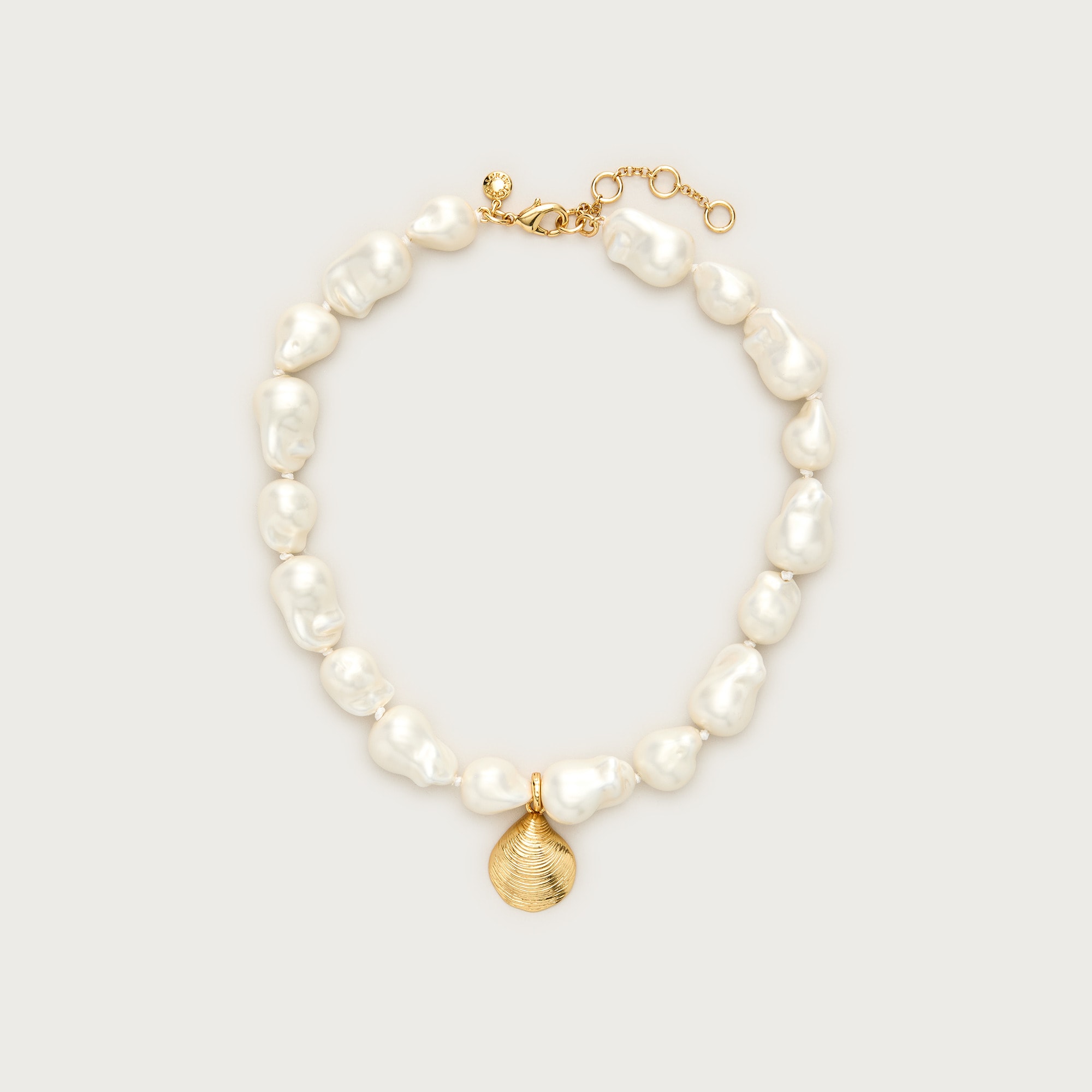 Pearl shell charm necklace