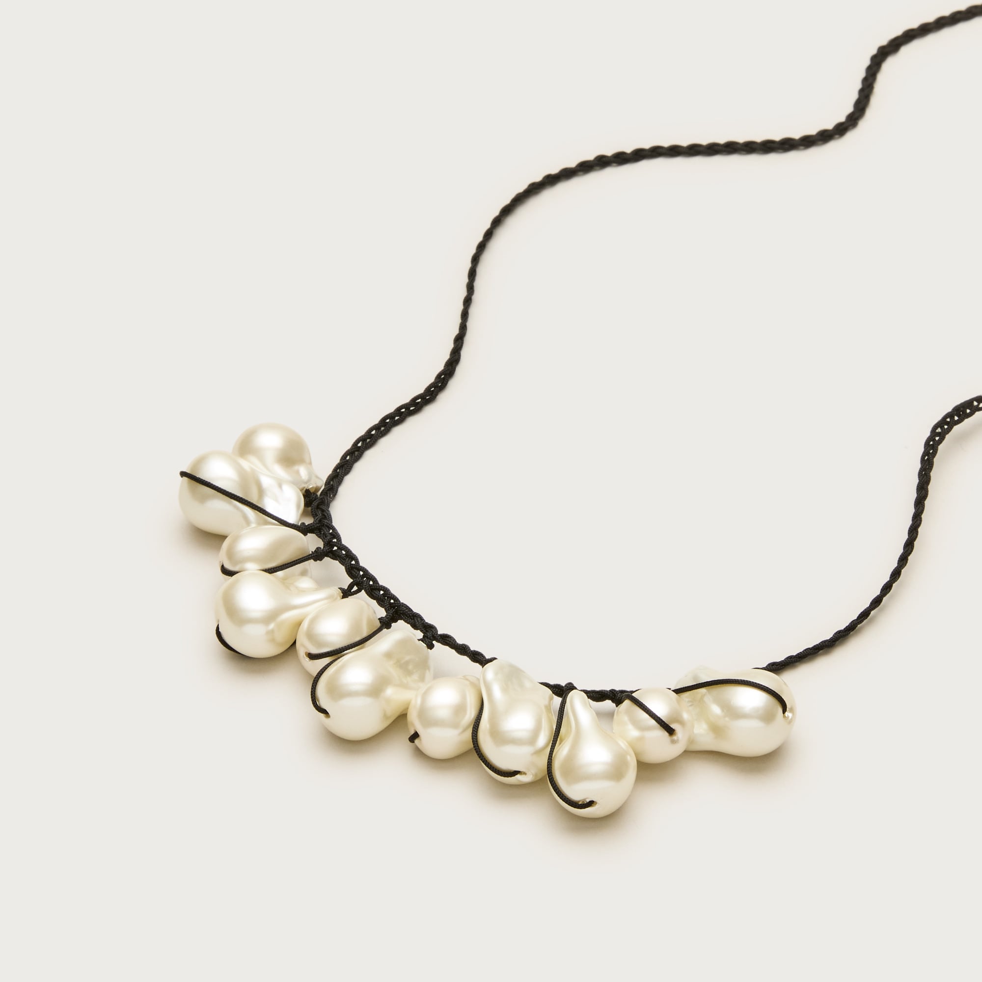 Pearl drop necklace