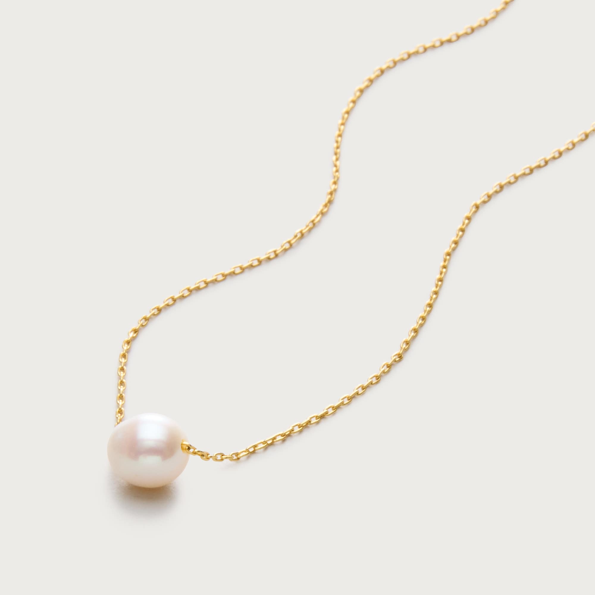 Pearl chain necklace