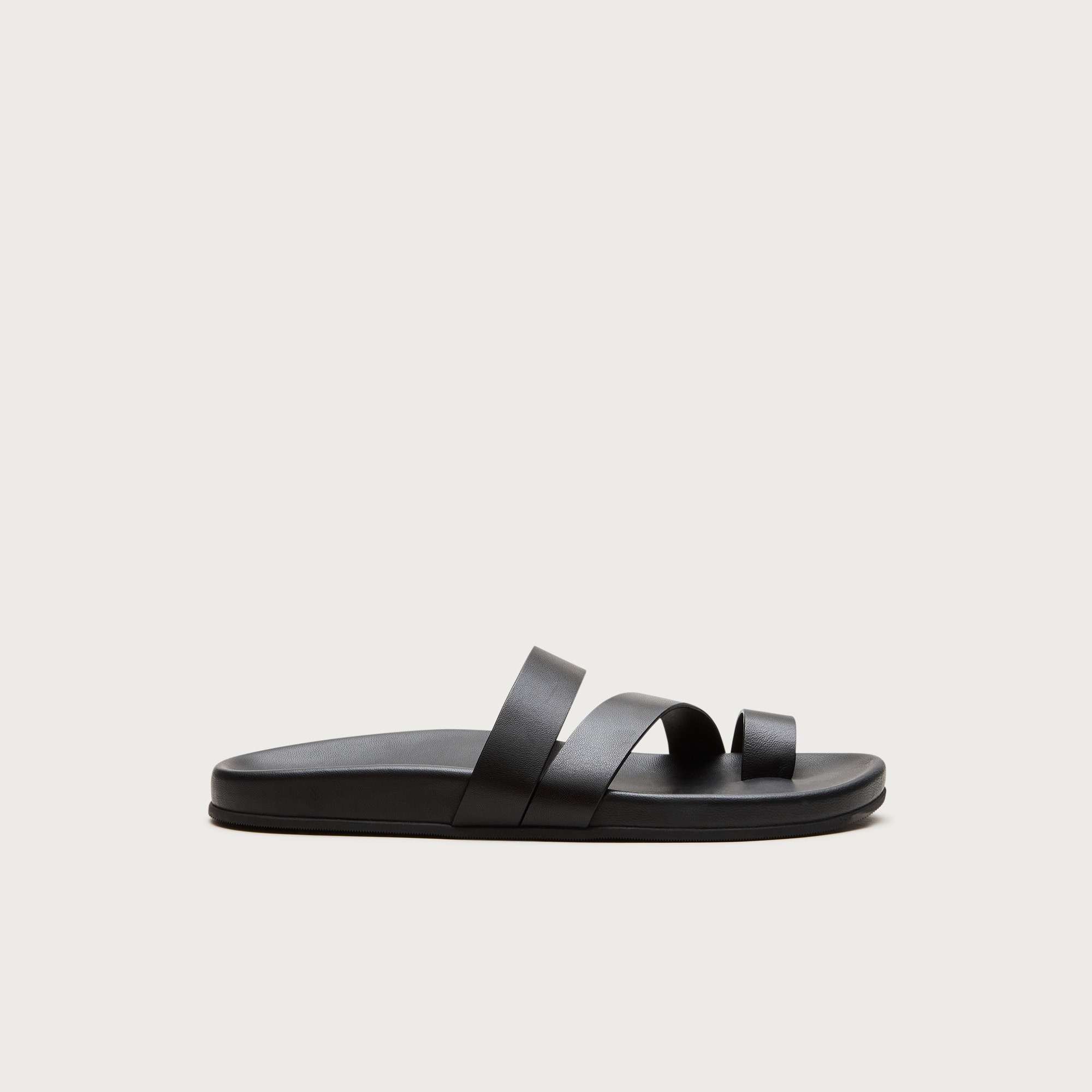 Kira toe-ring sandals in leather
