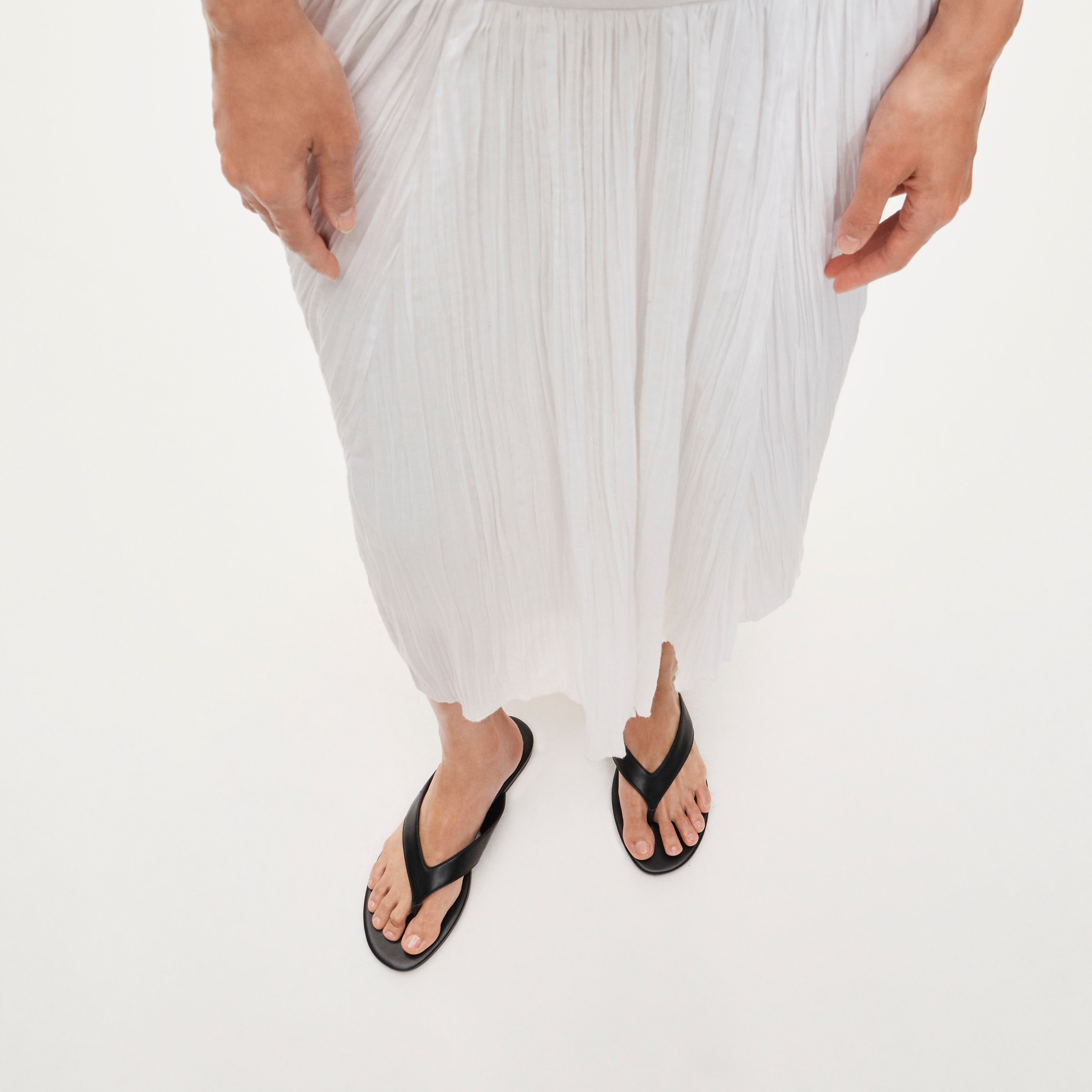 Audrey slim thong sandals in leather