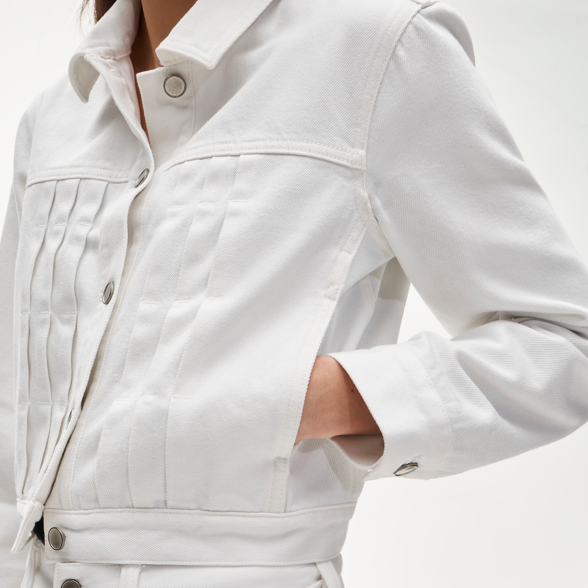 Cropped denim jacket with pintucks - image 4