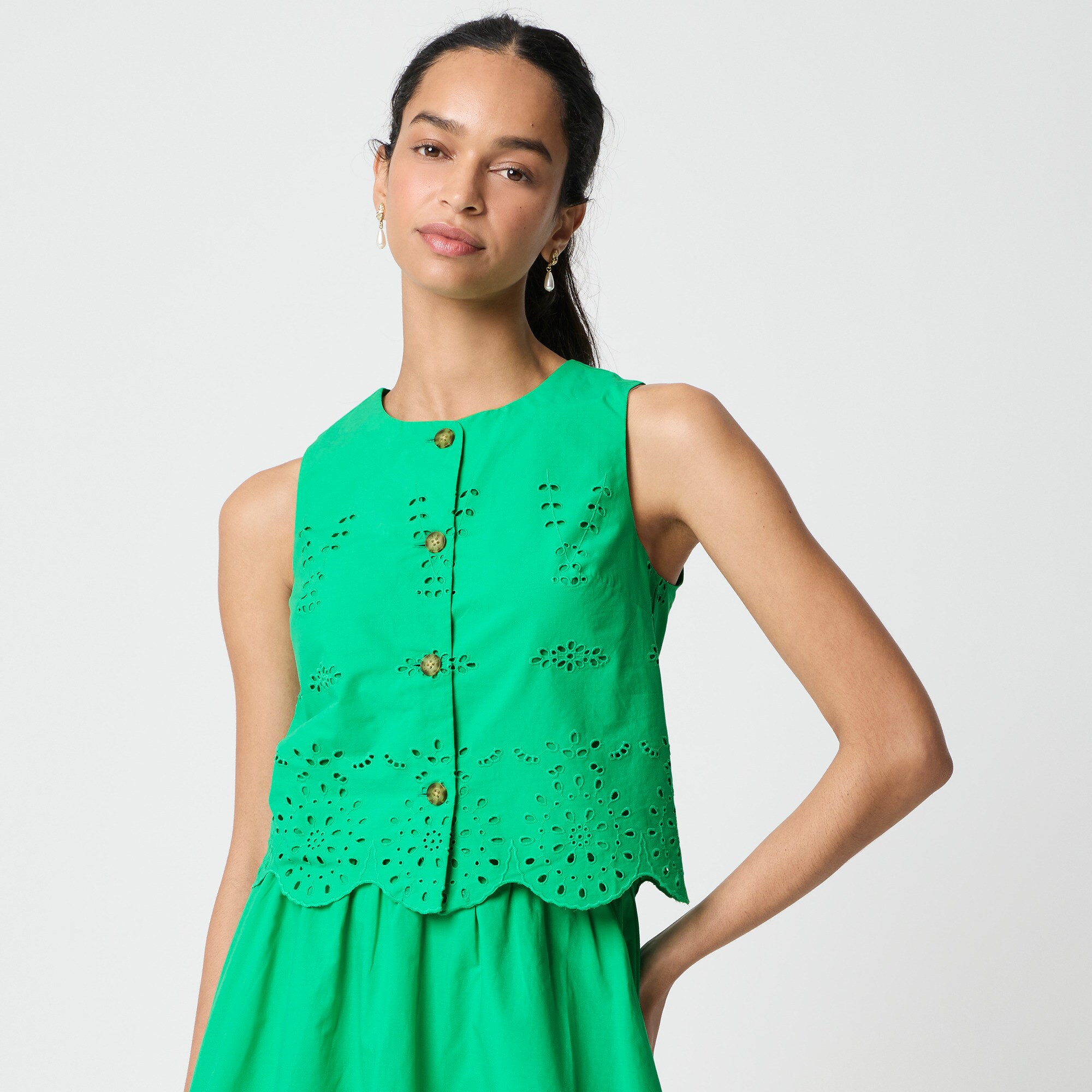 Eyelet button-front shell