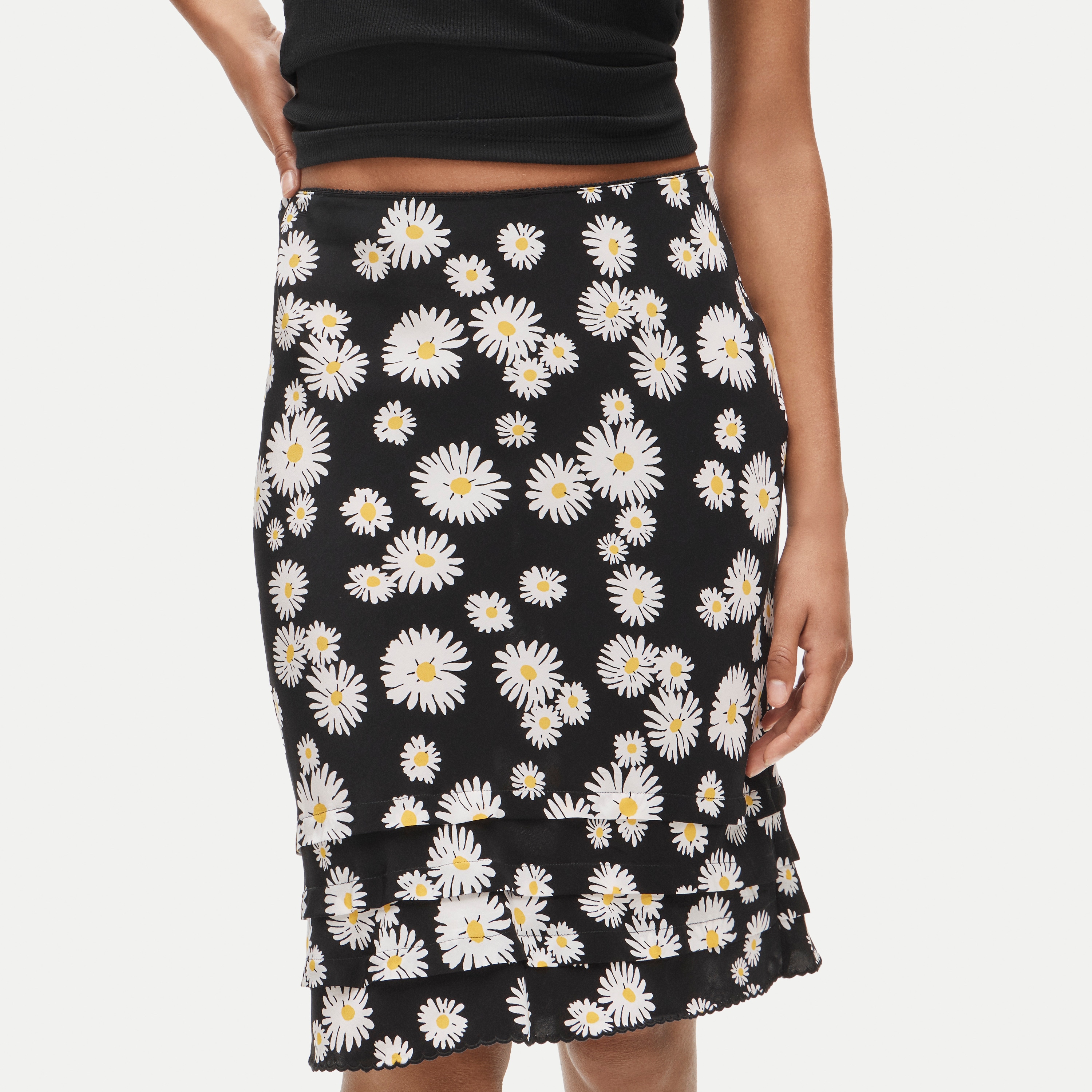 Ruffle-trim Slip Skirt In Vintage Daisy-print Crepe De Chine For