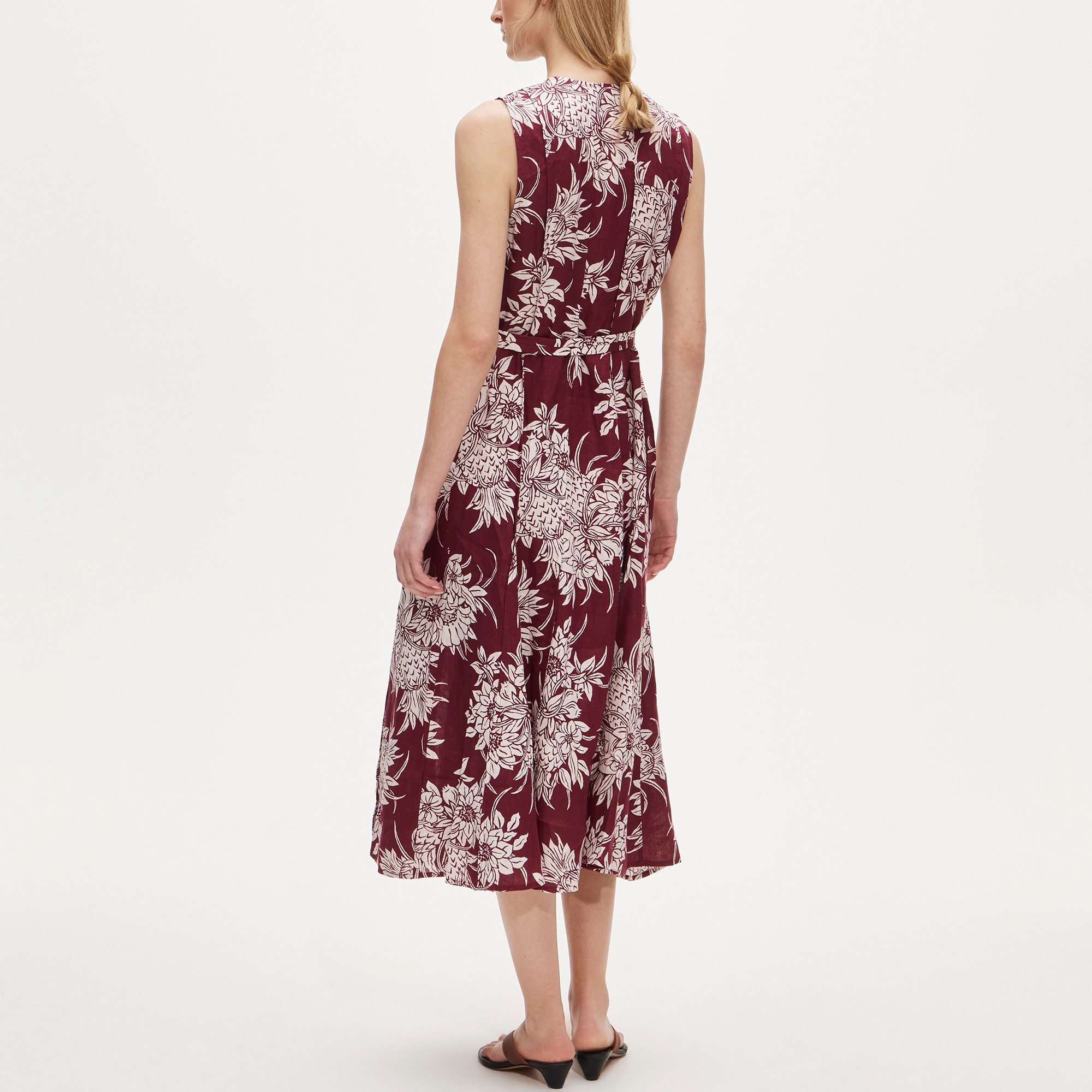 Seamed linen dress with removable belt in pineapple garden print