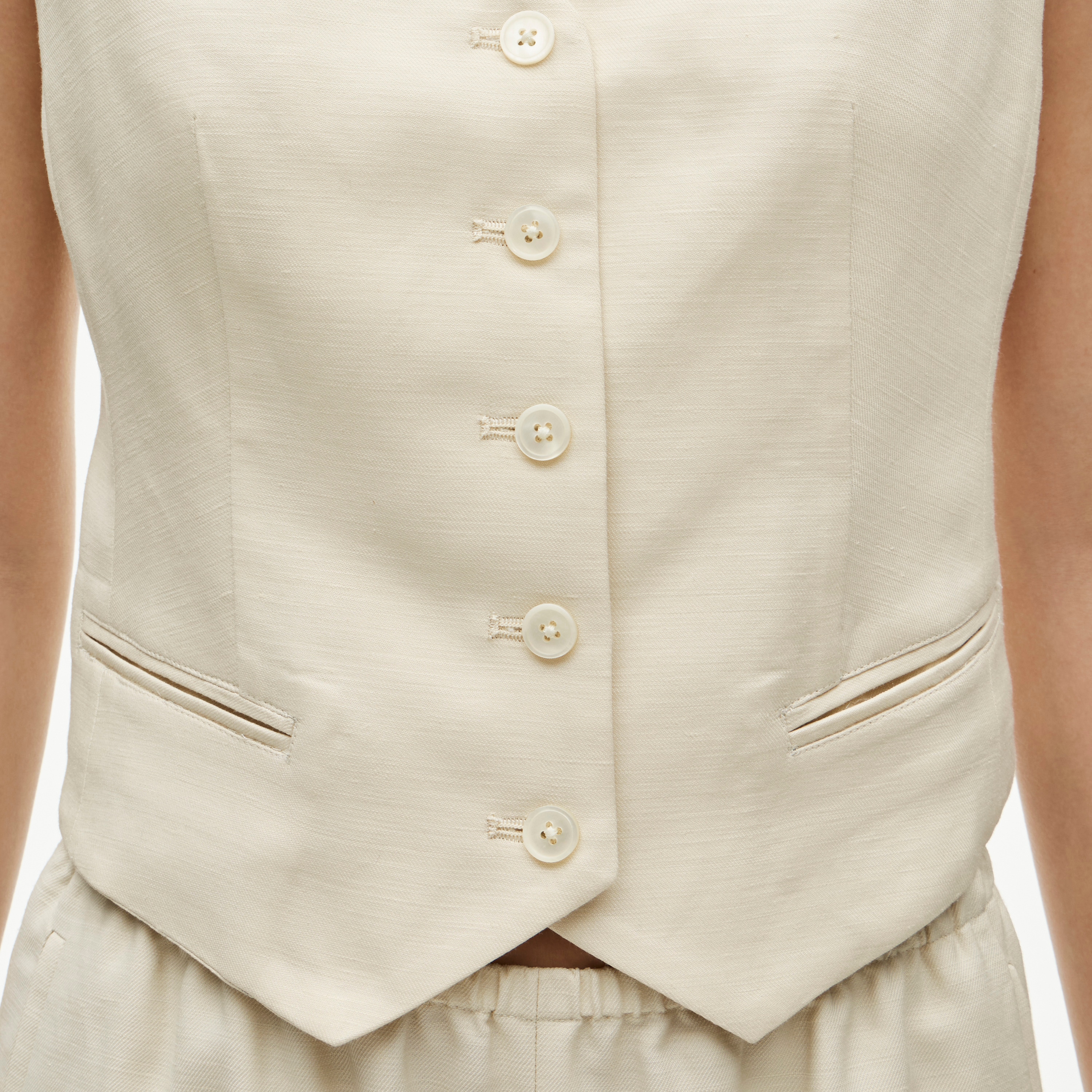 Shrunken V-neck vest top in Gramercy linen blend