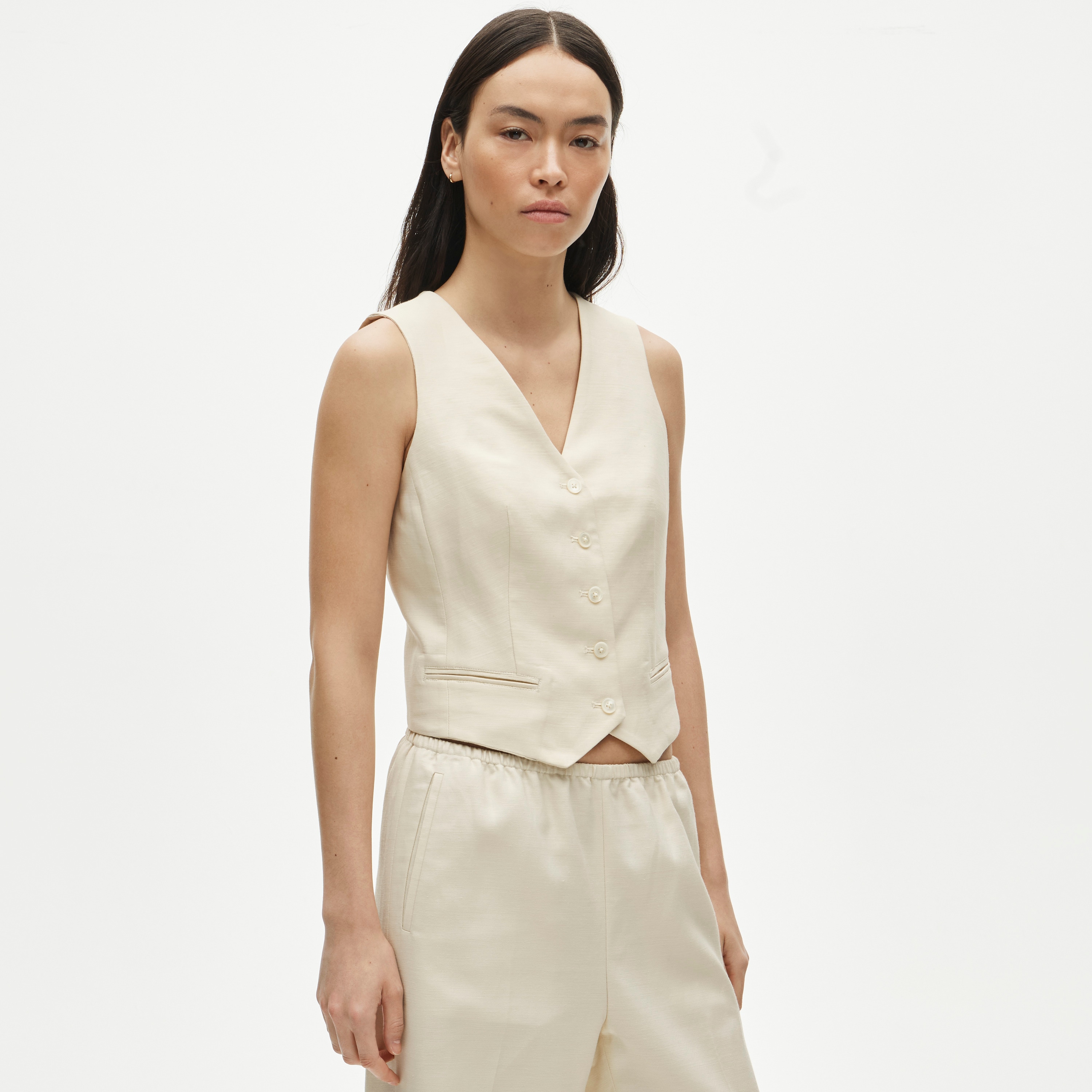 Shrunken V-neck vest top in Gramercy linen blend - image 3