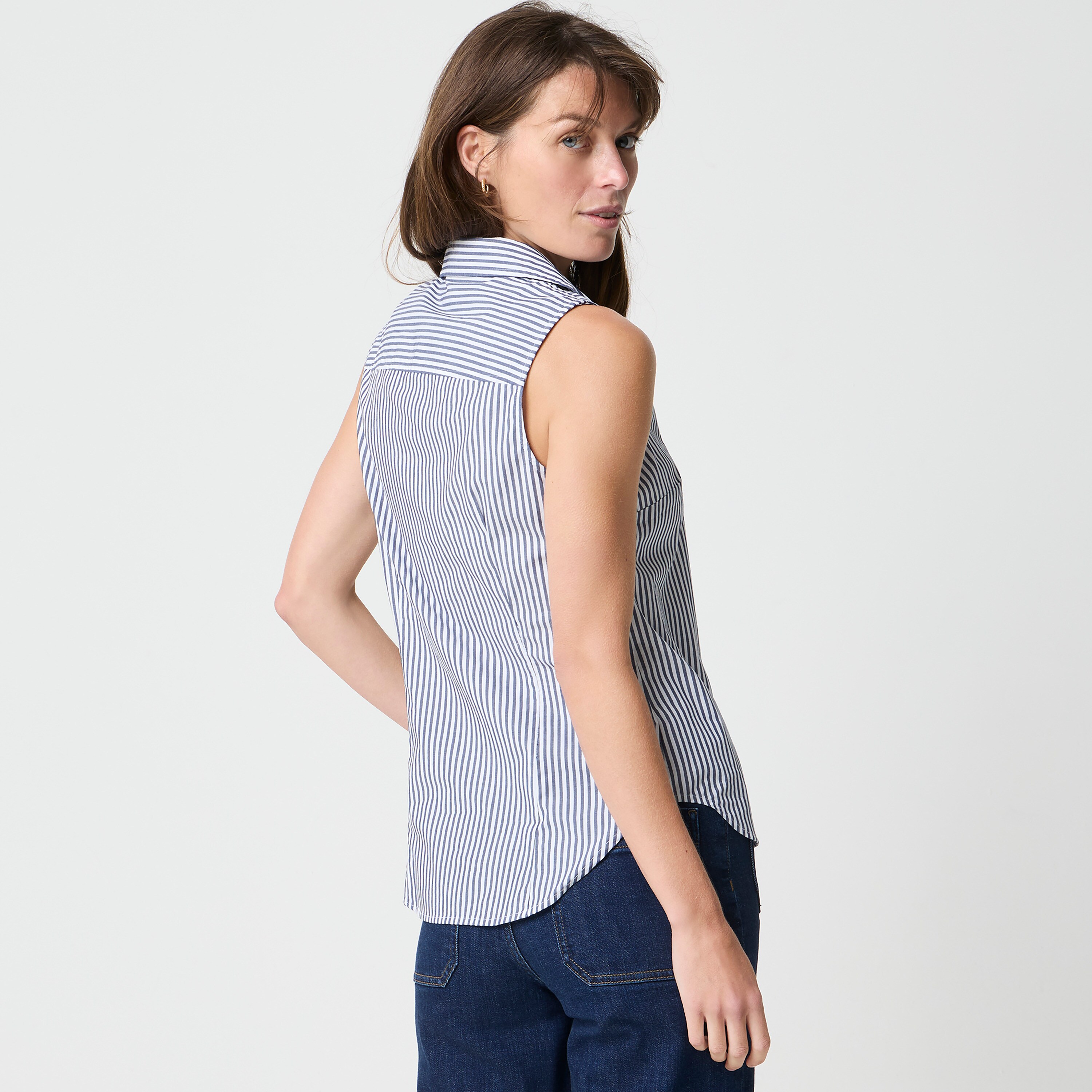 Sleeveless cotton-blend poplin shirt in signature fit