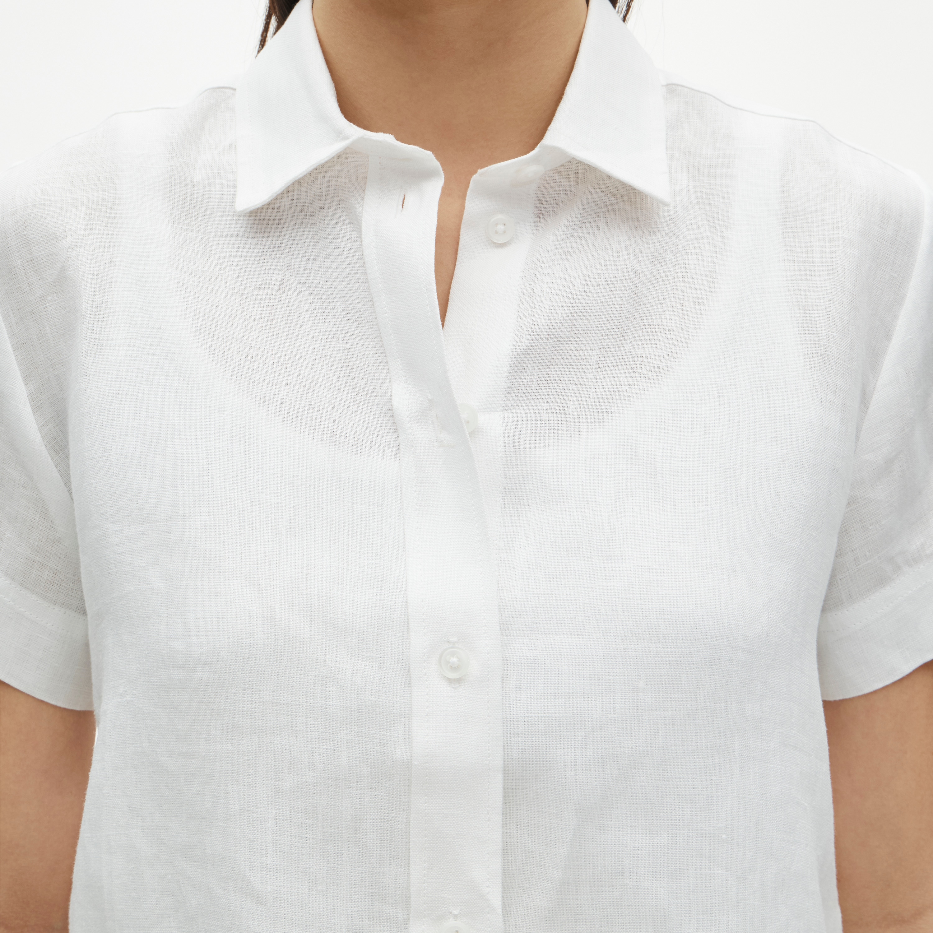 Gamine button-up shirt in linen