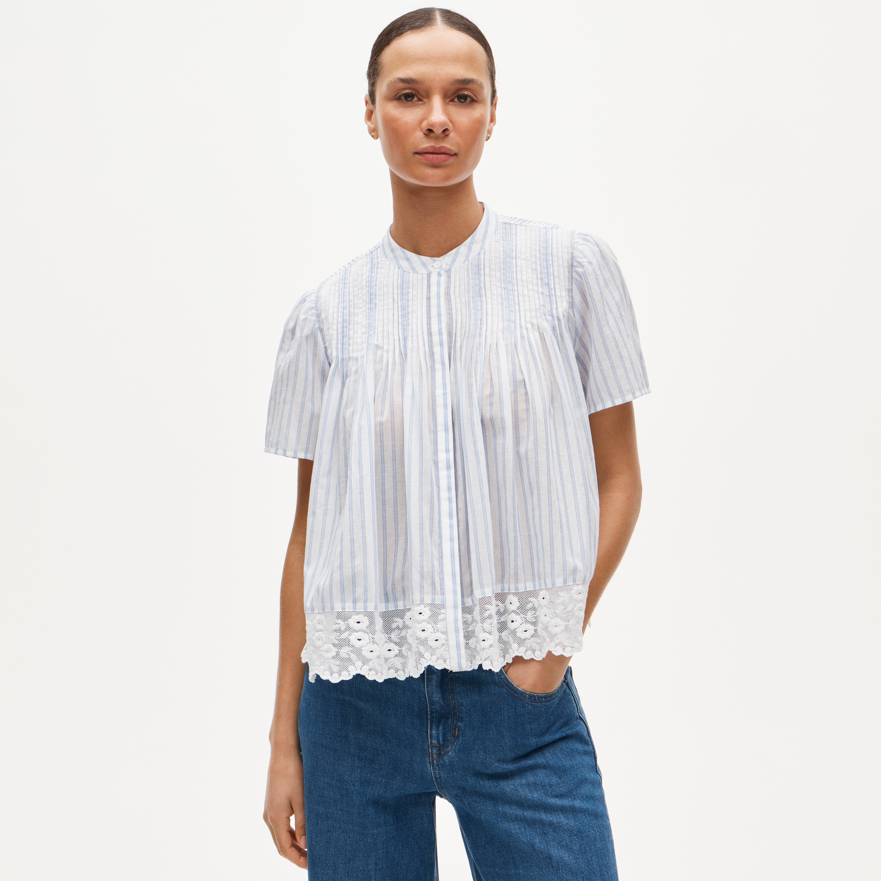 Lace-trim short-sleeve top in cotton voile - image 2