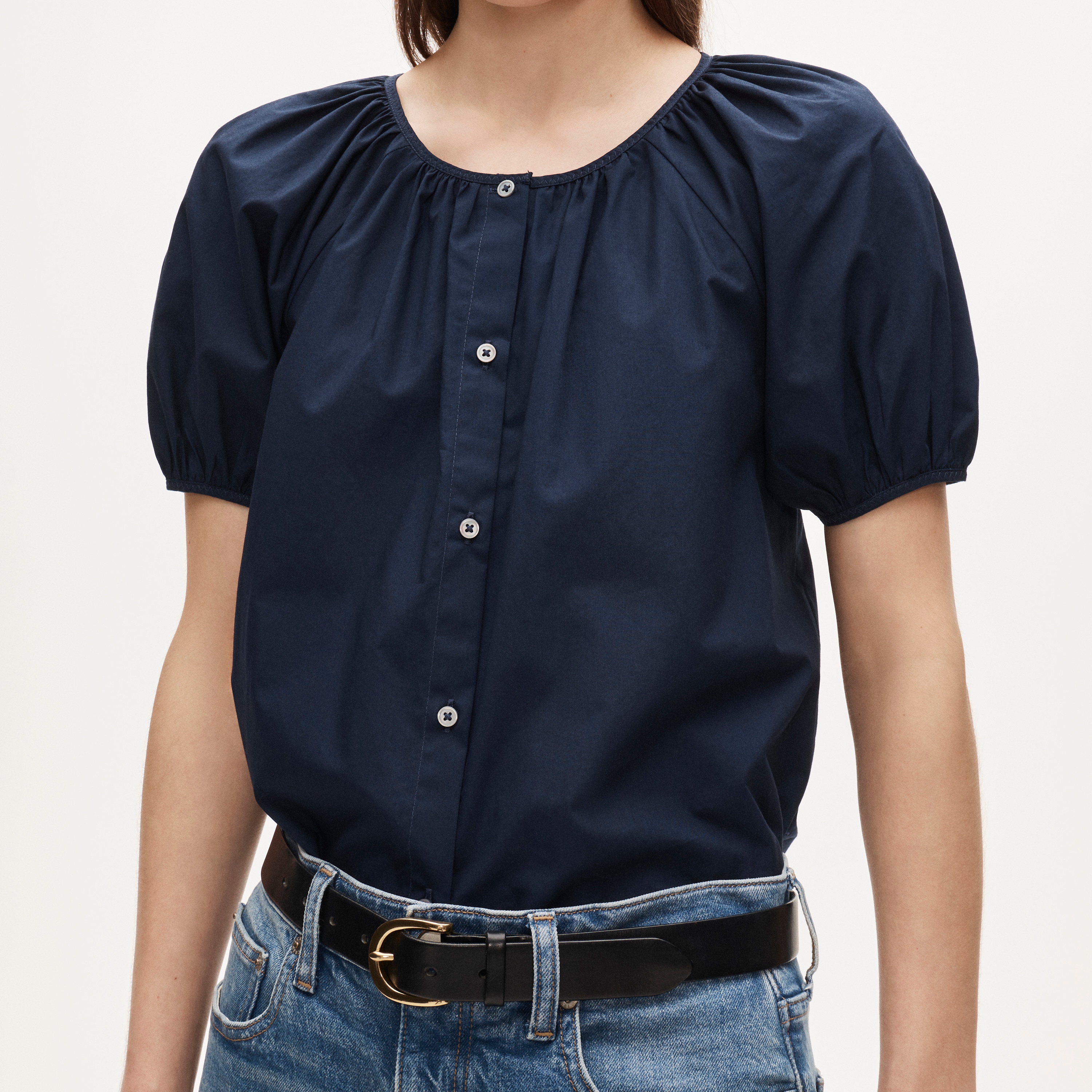 Puff-sleeve button-up top in cotton poplin