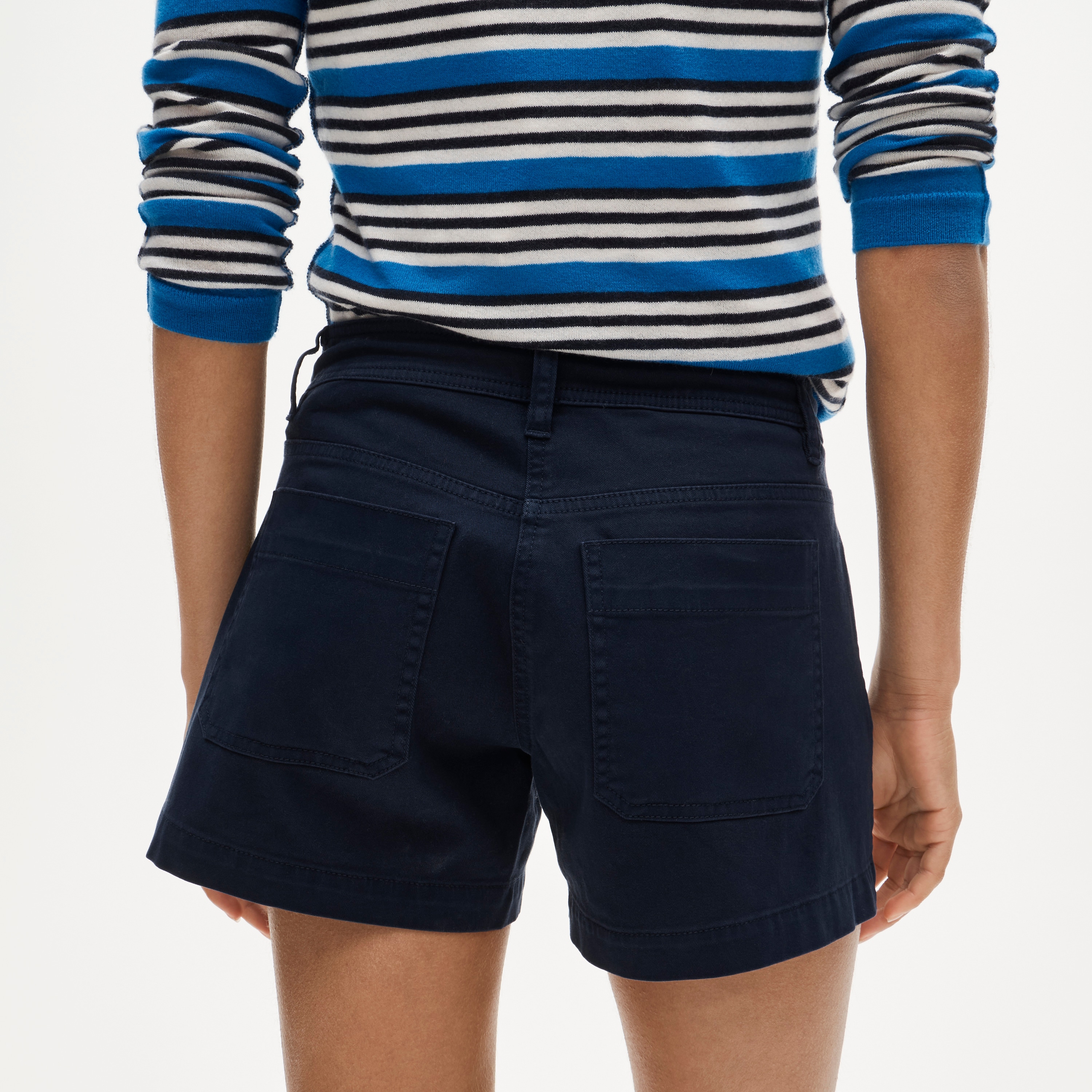 4" coastal chino short