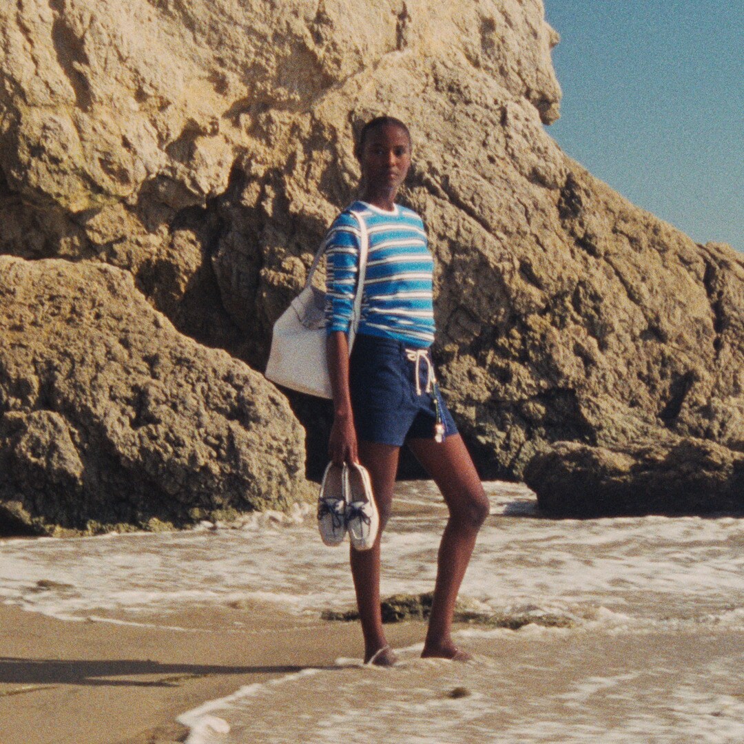 4" coastal chino short