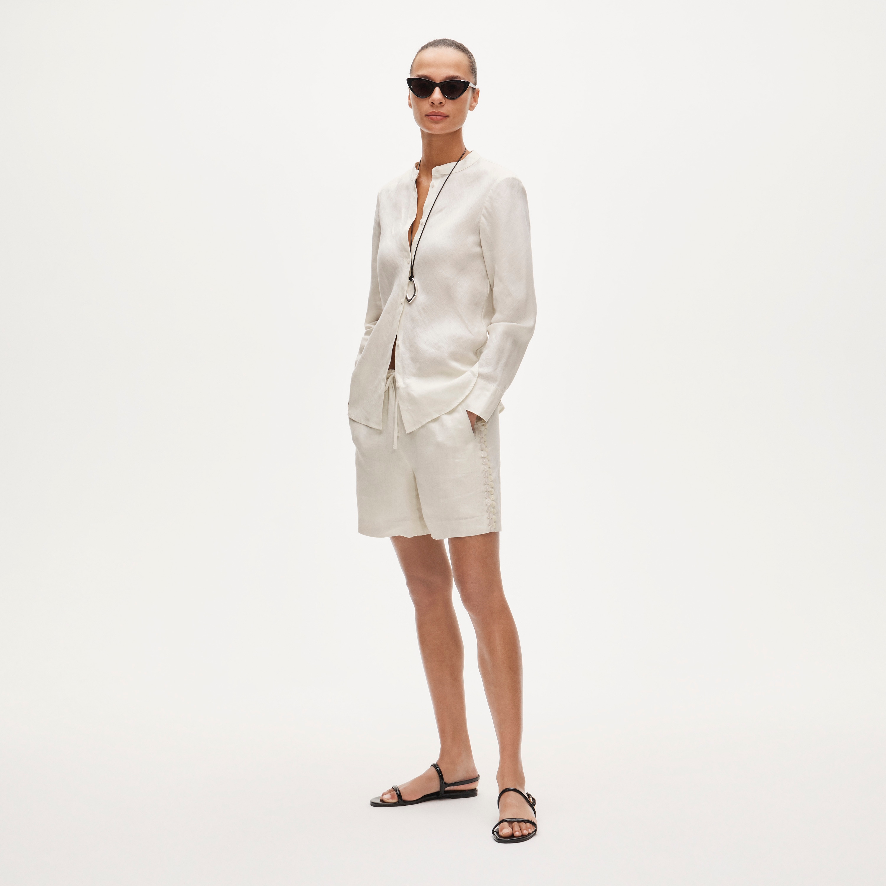 Cosmo shell-trim short in linen