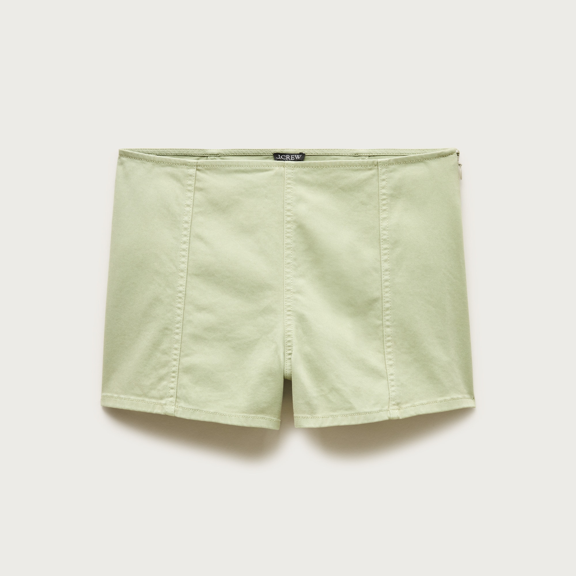 Tap short in chino