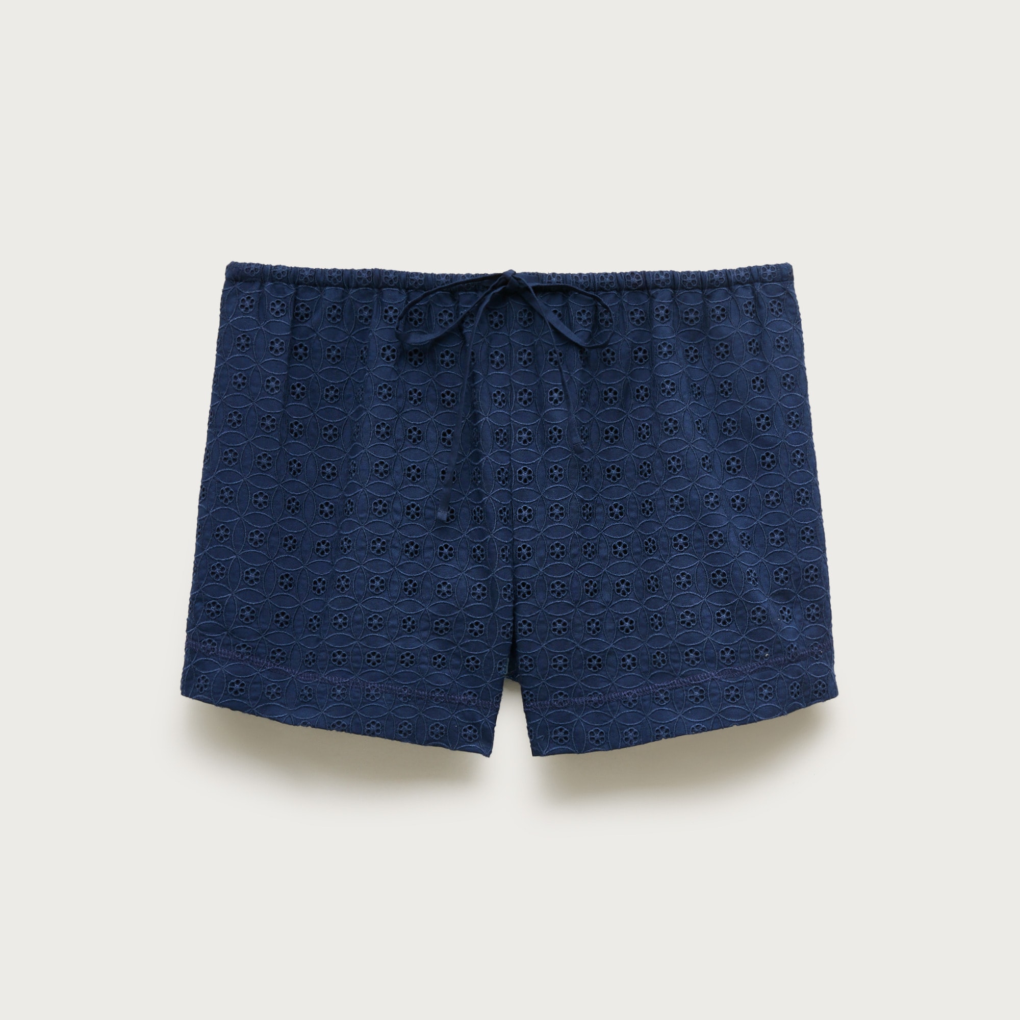 Cruise eyelet short in cotton poplin