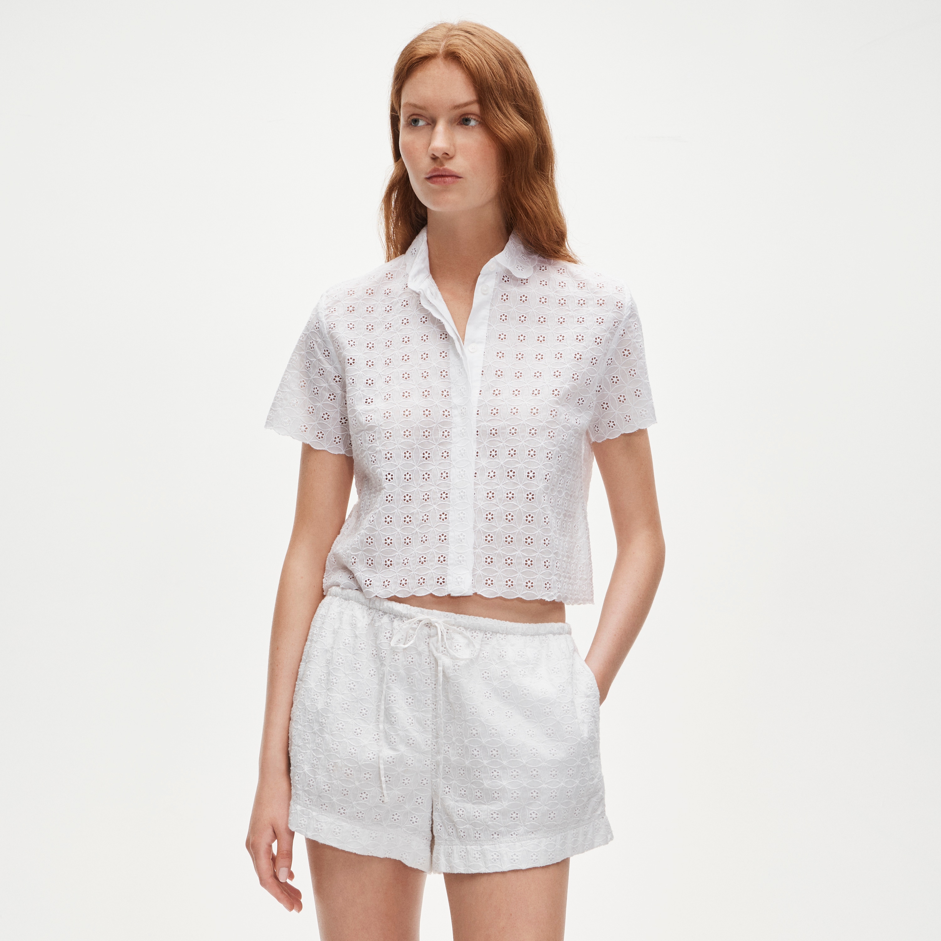 Cruise eyelet short in cotton poplin